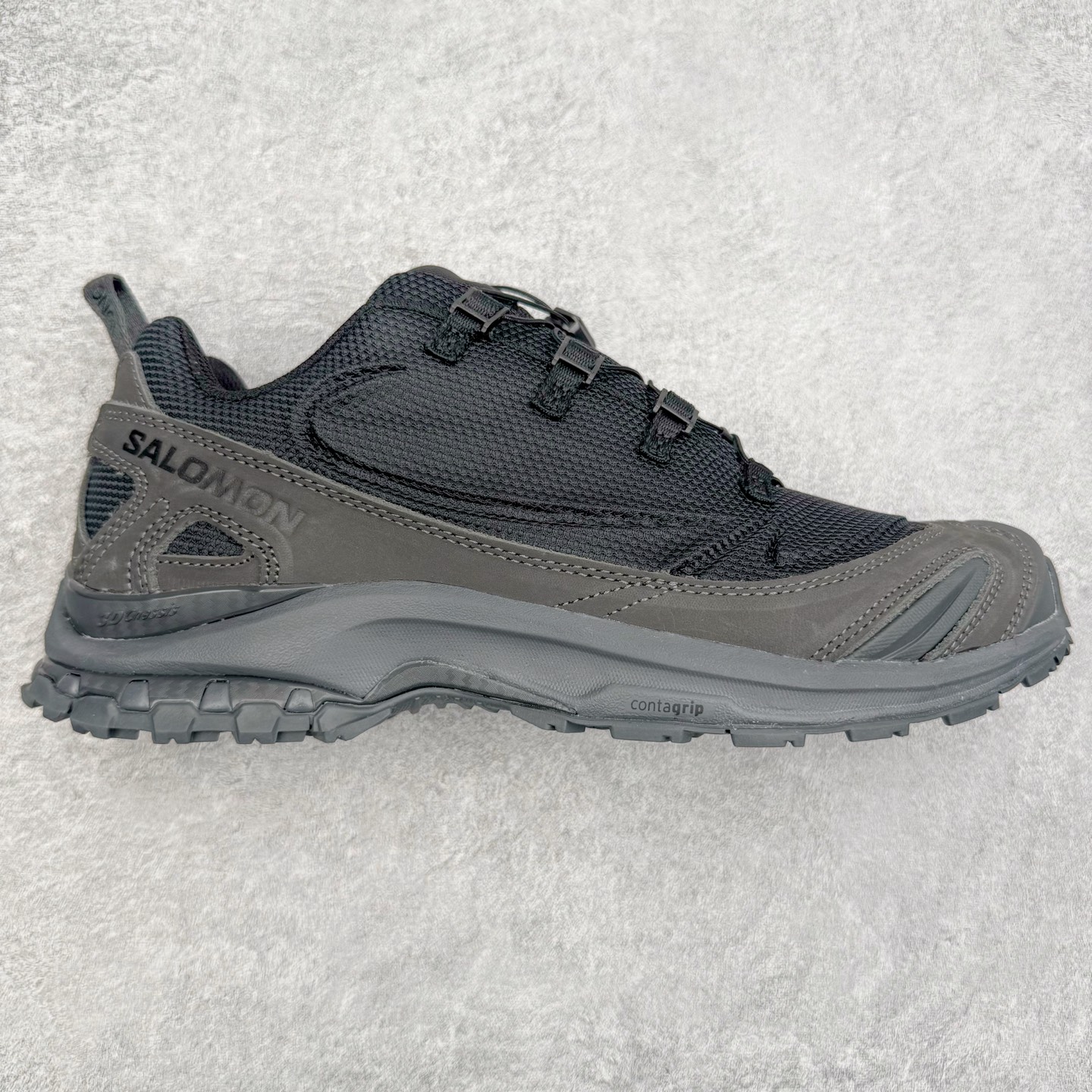 ＃GX/绿X JEONGLI x SALOMON XA PRO 3D XA PRO 3D 萨洛蒙联名舒适百搭舒适百搭减震耐磨透气低帮休闲越野跑步鞋 纯原外贸平台特供订单 耗时半年巨作 全套原纸板楦头开发 原厂特供网布配套加持 确保原汁原味 完美呈现版型 原档数据独家私模五层组合大底 男女鞋同步官方开发至46.5 原装Ortholite轻量化鞋垫 中底布带钢印编号 原厂TPU锁扣 进口港宝加持 后跟自然饱满 还原公司包裹性 鞋面采用SENSIFT贴合技术 全方位贴合包裹脚型 鞋跟部鞋底牵引设计 提供强大的抓地性能 更适应野外崎岖不平的道路 其3D ADVANCED CHASSIS底盘 材料轻量大化 钉齿设计更具稳定性 防护性 鞋底易磨损区运用CONTAGRIP高耐磨材料 应对城市硬质路面长距离跑考验 尺码：36 36.5 37.5 38 38.5 39 40 40.5 41 42 42.5 43 44 44.5 45 46 46.5-选品中心