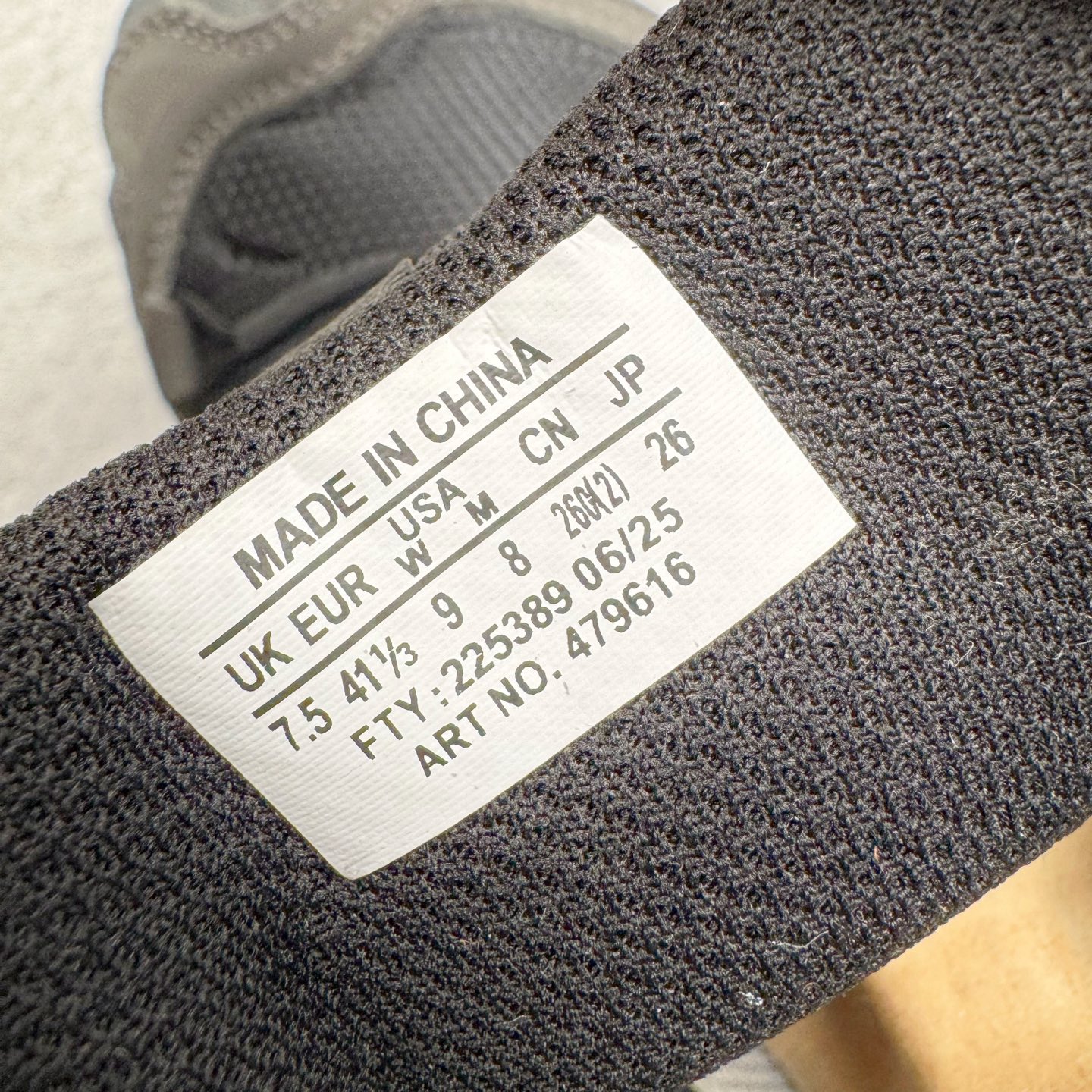 图片[13]-＃GX/绿X JEONGLI x SALOMON XA PRO 3D XA PRO 3D 萨洛蒙联名舒适百搭舒适百搭减震耐磨透气低帮休闲越野跑步鞋 纯原外贸平台特供订单 耗时半年巨作 全套原纸板楦头开发 原厂特供网布配套加持 确保原汁原味 完美呈现版型 原档数据独家私模五层组合大底 男女鞋同步官方开发至46.5 原装Ortholite轻量化鞋垫 中底布带钢印编号 原厂TPU锁扣 进口港宝加持 后跟自然饱满 还原公司包裹性 鞋面采用SENSIFT贴合技术 全方位贴合包裹脚型 鞋跟部鞋底牵引设计 提供强大的抓地性能 更适应野外崎岖不平的道路 其3D ADVANCED CHASSIS底盘 材料轻量大化 钉齿设计更具稳定性 防护性 鞋底易磨损区运用CONTAGRIP高耐磨材料 应对城市硬质路面长距离跑考验 尺码：36 36.5 37.5 38 38.5 39 40 40.5 41 42 42.5 43 44 44.5 45 46 46.5-选品中心