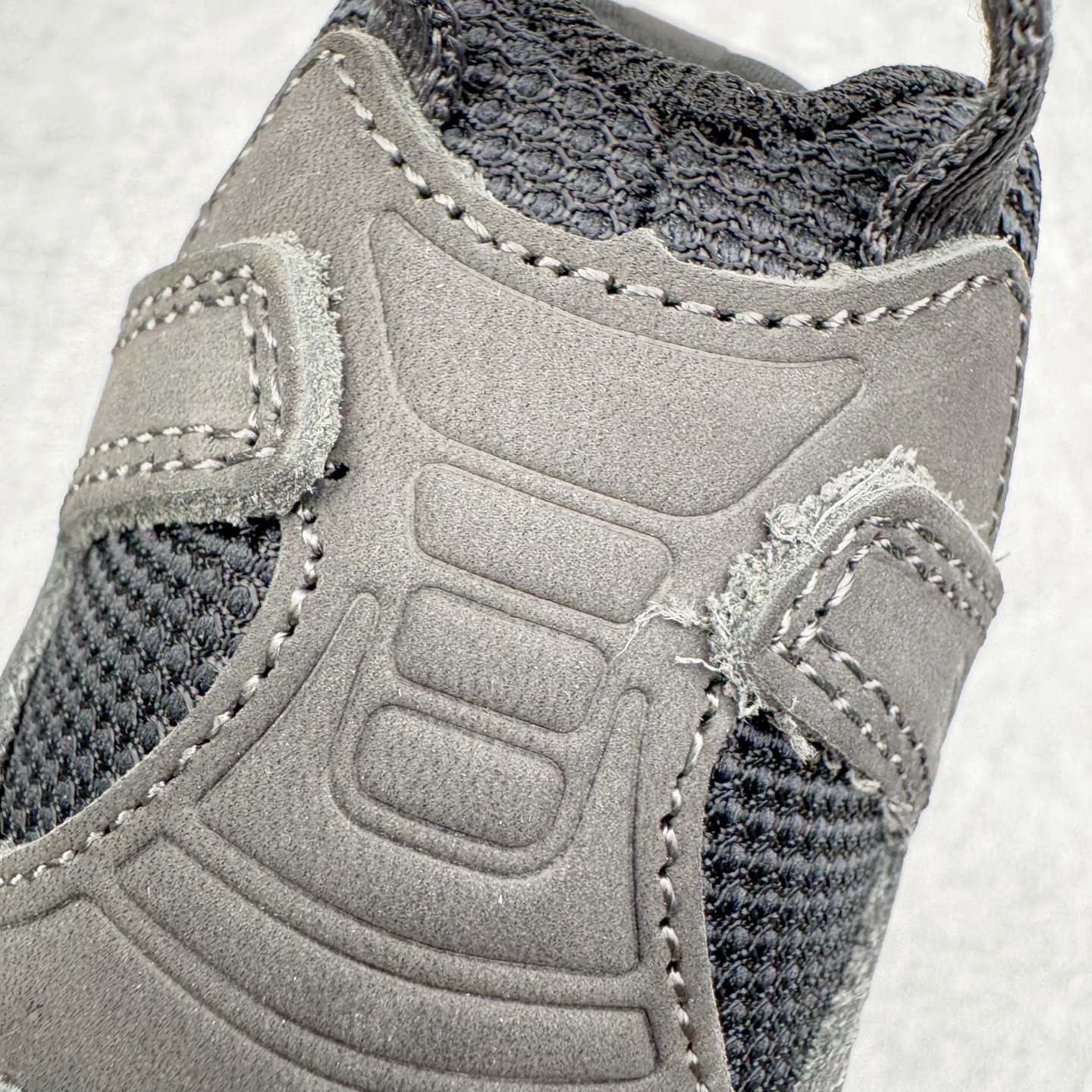 图片[17]-＃GX/绿X JEONGLI x SALOMON XA PRO 3D XA PRO 3D 萨洛蒙联名舒适百搭舒适百搭减震耐磨透气低帮休闲越野跑步鞋 纯原外贸平台特供订单 耗时半年巨作 全套原纸板楦头开发 原厂特供网布配套加持 确保原汁原味 完美呈现版型 原档数据独家私模五层组合大底 男女鞋同步官方开发至46.5 原装Ortholite轻量化鞋垫 中底布带钢印编号 原厂TPU锁扣 进口港宝加持 后跟自然饱满 还原公司包裹性 鞋面采用SENSIFT贴合技术 全方位贴合包裹脚型 鞋跟部鞋底牵引设计 提供强大的抓地性能 更适应野外崎岖不平的道路 其3D ADVANCED CHASSIS底盘 材料轻量大化 钉齿设计更具稳定性 防护性 鞋底易磨损区运用CONTAGRIP高耐磨材料 应对城市硬质路面长距离跑考验 尺码：36 36.5 37.5 38 38.5 39 40 40.5 41 42 42.5 43 44 44.5 45 46 46.5-选品中心