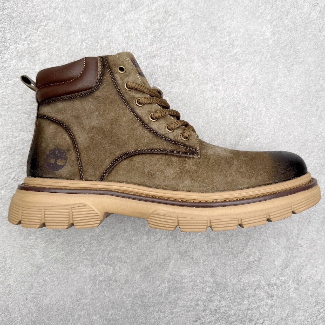 Timberland添柏岚/天伯伦 秋冬新品（毛绒内里🔥保暖锁热）秋冬必备户外休闲大黄靴系列#广东大厂品质 原盒原包装 时尚潮流搭配 面料采用意大利🇮🇹顶级磨砂细纹牛皮 轻质大底 搭配防臭防腐真皮乳胶鞋垫 大底到五金都是代工厂原材料制作 同原版固特异永不开胶工艺 好货不杀猪 首单质量严格把控 全网独家首发 品质毋庸置疑 全套官网统一包装 给您完美的穿着体验 质量考究耐穿 型男必备 专治不帅 高品质脚感一流 今年冬季防寒户外专用 日常随意搭配 尺码：38-44（皮鞋码）-选品中心