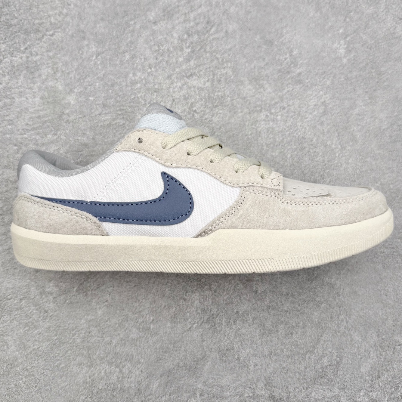 NK SB Force 58 空军58系列低帮休闲运动滑板板鞋 鞋面由帆布和麂皮拼接 层次感丰富 搭配硫化外底 耐磨耐穿 鞋舌及中底后跟处饰有SB Logo 表明鞋款身份 采用包边设计 经久耐穿 硫化结构则有效提升灵活性 穿上这款全新推出的创意力作 助你耀动街头 尺码：36 36.5 37.5 38 38.5 39 40 40.5 41 42 42.5 43 44 45-选品中心