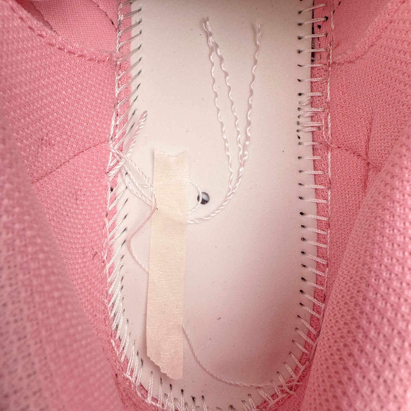 图片[10]-＃XP纯原套现福利 AD Originals Superstar 经典复古贝壳头板鞋 JR1250 诞生于1969年 是第一双将全皮面鞋 身与橡胶鞋头结合在一起的低帮篮球鞋 Superstar最开始 是作为高帮篮球鞋Pro Model的低帮版本而出现的 但因为其独特和醒目的橡胶鞋头造型而让大家熟知 被大家形象地称为\\\”shelltoe\\\”贝壳头 在70年代的美国职业篮球场上 接近3/4的NBA球员都将这双Superstar作为场上用鞋 80年代之后 经过不断的改良和发展 Superstar逐渐成为横跨时装、音乐、街头文化、休闲和运动等各大领域的时尚潮鞋 尺码：36 36.5 37 38 38.5 39 40 40.5 41 42 42.5 43 44 44.5 45-选品中心