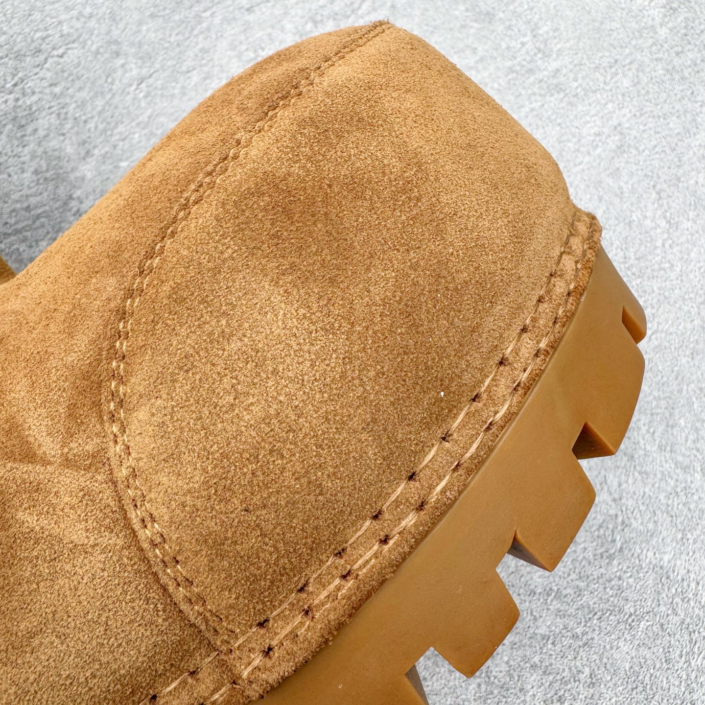 图片[15]-＃GD广顶 Balenciaga Alaska Fur 巴黎世家绒面革圆头套筒短筒雪地靴 原版购入开发 做货 极致做旧 巴黎世家做旧的款式百分之90都是好看的 这双靴子也不例外 破旧风格 双层材质 外层粗帆布做了磨损和褪色处理 内层做了透气网状里布 比较惊艳的是鞋底和鞋侧橡胶 原版定制进口做旧帆布 原版进口透气网里 原版开模橡胶大底 增高底厚5CM超显大长腿NCC 尺码： 39 40 41 42 43 44 45-选品中心