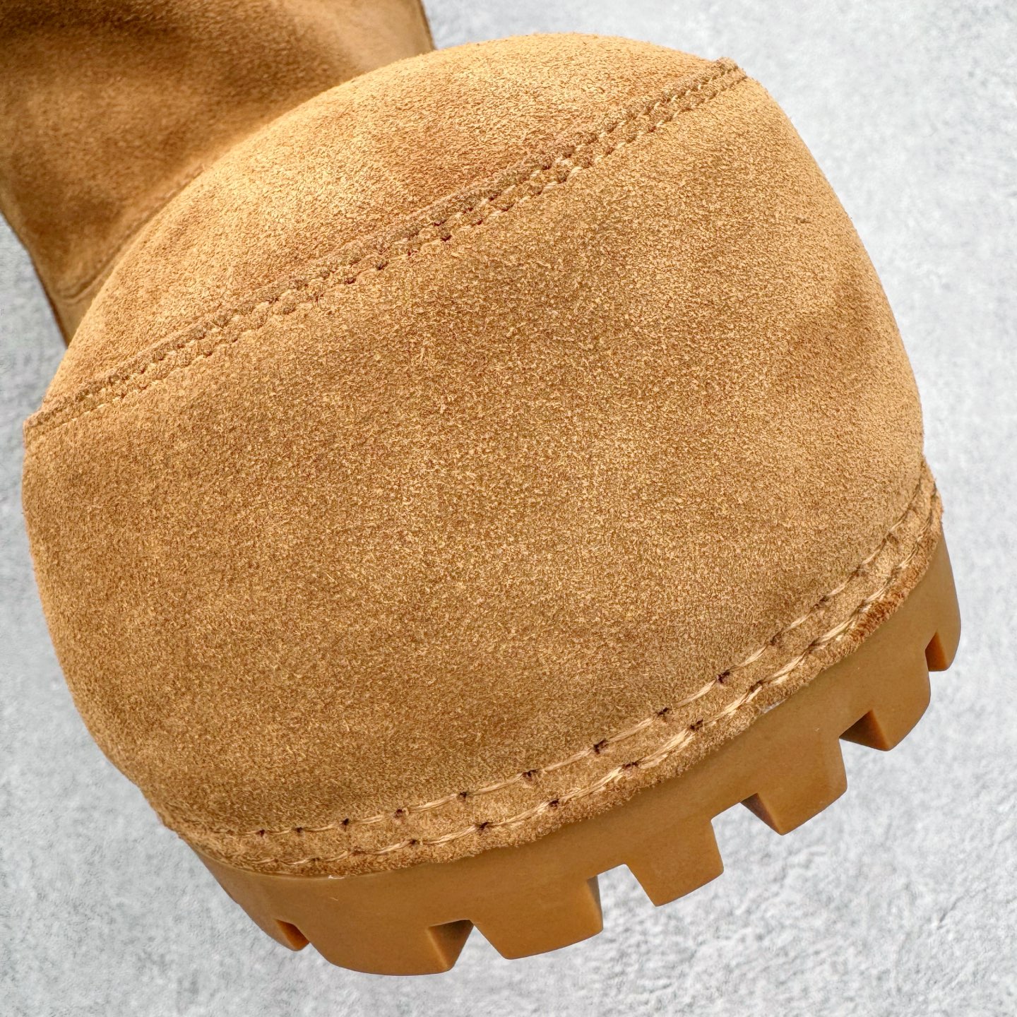 图片[10]-＃GD广顶 Balenciaga Alaska Fur 巴黎世家绒面革圆头套筒短筒雪地靴 原版购入开发 做货 极致做旧 巴黎世家做旧的款式百分之90都是好看的 这双靴子也不例外 破旧风格 双层材质 外层粗帆布做了磨损和褪色处理 内层做了透气网状里布 比较惊艳的是鞋底和鞋侧橡胶 原版定制进口做旧帆布 原版进口透气网里 原版开模橡胶大底 增高底厚5CM超显大长腿NCC 尺码： 39 40 41 42 43 44 45-选品中心