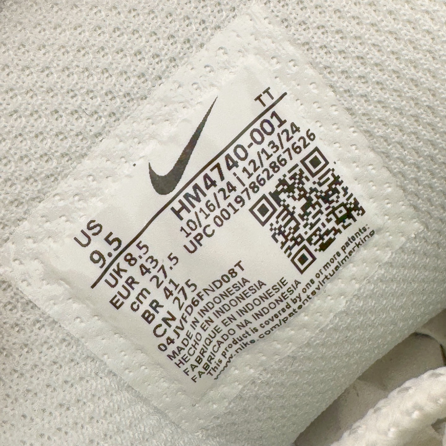 图片[12]-＃GX纯原 NK Air Max 95 复古减震气垫跑鞋 灰绿 HM4740-001 经典重温 外单专供大厂出品 品质稳定 一百余色 终端操作 鞋款设计灵感源于人体构造 中底设计基于人体的脊柱构造 是整体设计的核心 尼龙孔眼代表了肋骨 而分层式面板和网眼象征着肌肉纤维和肉体组织 Air Max 95采用了两个独立的吹塑成型的Air-Sole单元 并首次在前掌使用可视化气垫设计 Swoosh logo夜当作一个 点符号放在了鞋子的后帮位置 20年的发展让 AIR MAX 95有了不同的故事 20年后再度面向世人的时候 焕然一新的面貌 让人有了另外一种清新脱俗的感觉 尺码：40 40.5 41 42 42.5 43 44 44.5 45 45.5 46 47.5 48.5-选品中心