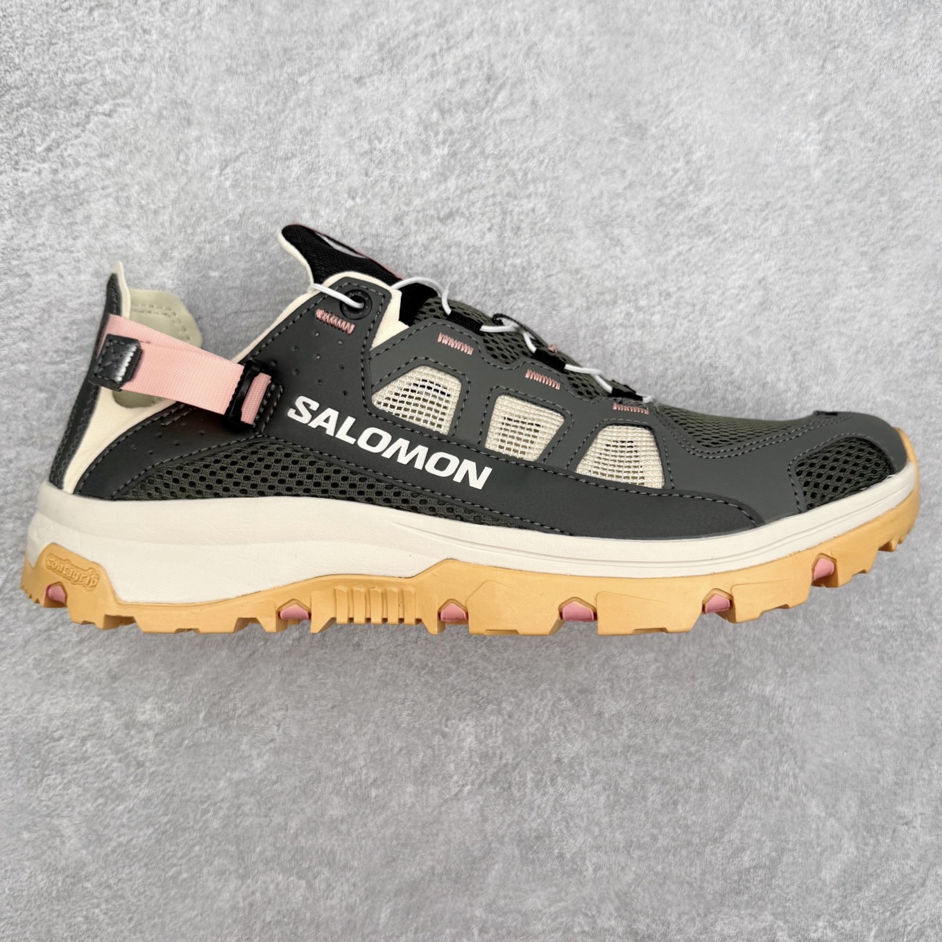 SALOMON萨洛蒙 Techamphibian 5 圆头舒适 透气速干抓地溯溪鞋 男女同款 SALOMON诞生于1947年的法国阿尔卑斯山区，全球知名的户外运动品牌。一直致力于推动滑雪、越野跑等山地运动的发展及产品的进步。其产品设计致力于追求创新和发掘产品的性能极限，帮助喜欢自由的人在山地间不断挑战自我。实拍调校N版已经零色差零失真 百分百还原实物色彩所见即所得 不存在货不对板色差等低级问题 选购参考实物拍摄 不混卖不参货 只用心做好货严格选品 承诺混一赔十 尺码：36 36.5 37.5 38 38.5 39 40 40.5 41 42 42.5 43 44 44.5 45-选品中心