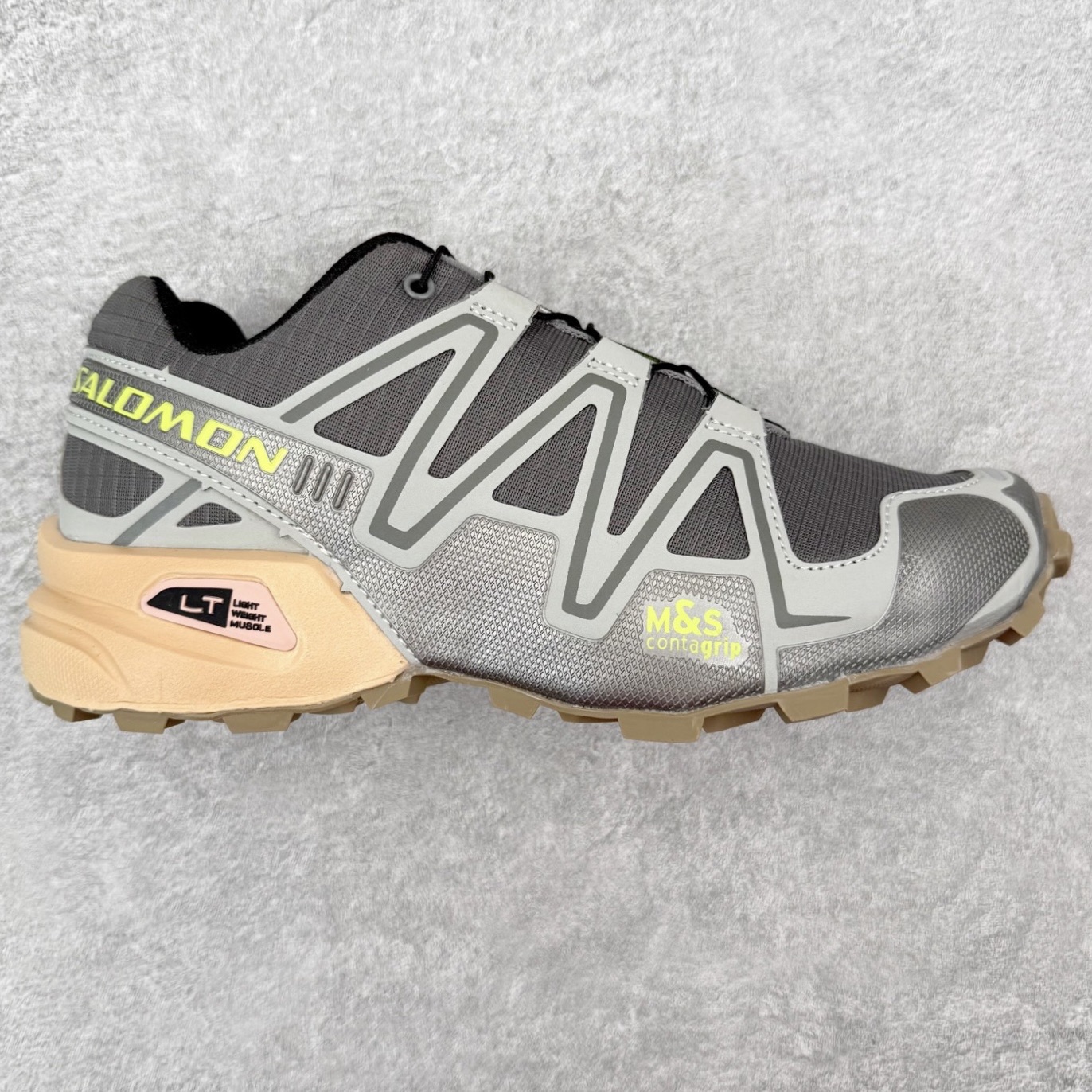 SALOMON 萨洛蒙 Speedcross 3 舒适轻盈减震包裹性支撑耐磨轻便低帮生活休闲鞋 男女同款 SALOMON诞生于1947年的法国阿尔卑斯山区，全球知名的户外运动品牌。一直致力于推动滑雪、越野跑等山地运动的发展及产品的进步。其产品设计致力于追求创新和发掘产品的性能极限，帮助喜欢自由的人在山地间不断挑战自我。实拍调校N版已经零色差零失真 百分百还原实物色彩所见即所得 不存在货不对板色差等低级问题 选购参考实物拍摄 不混卖不参货 只用心做好货严格选品 承诺混一赔十 尺码：36 36.5 37.5 38 38.5 39 40 40.5 41 42 42.5 43 44 44.5 45-选品中心