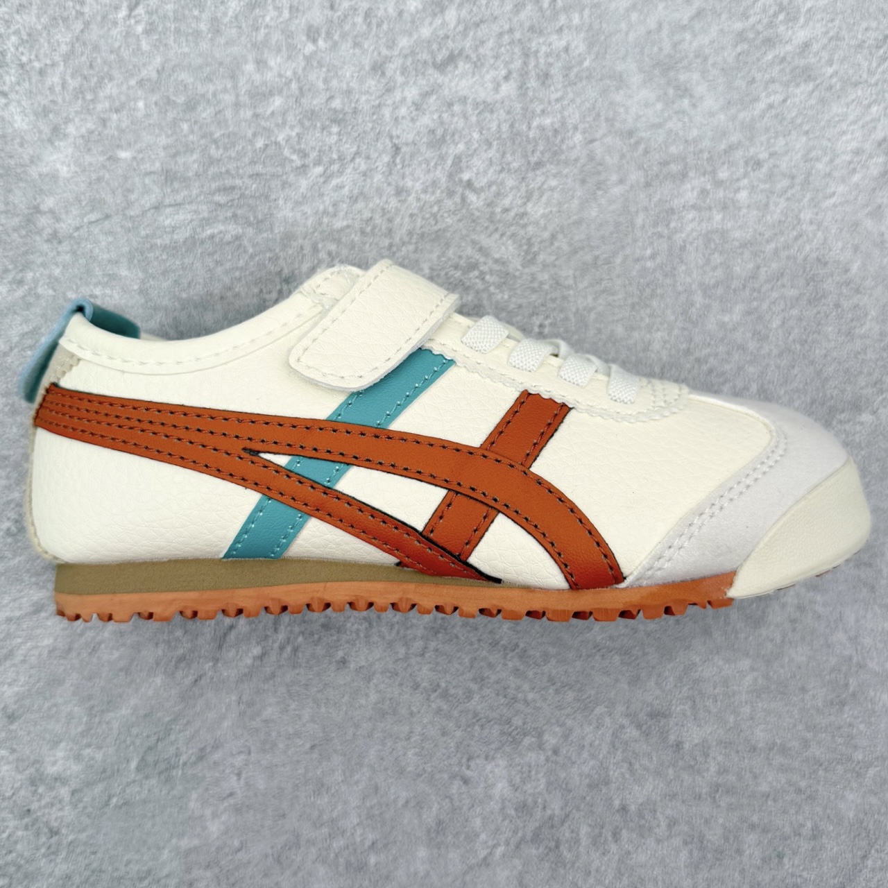 图片[3]-Onitsuka Tiger 鬼冢虎童鞋 原盒原标半码 四联官方吊牌 乳胶组合鞋垫、纸质钢印中底 纯正尼龙布 做工极其细腻 原版全年原价不打折 全方位对比专柜 不用宰手买原版 这里满足你 24-37-选品中心