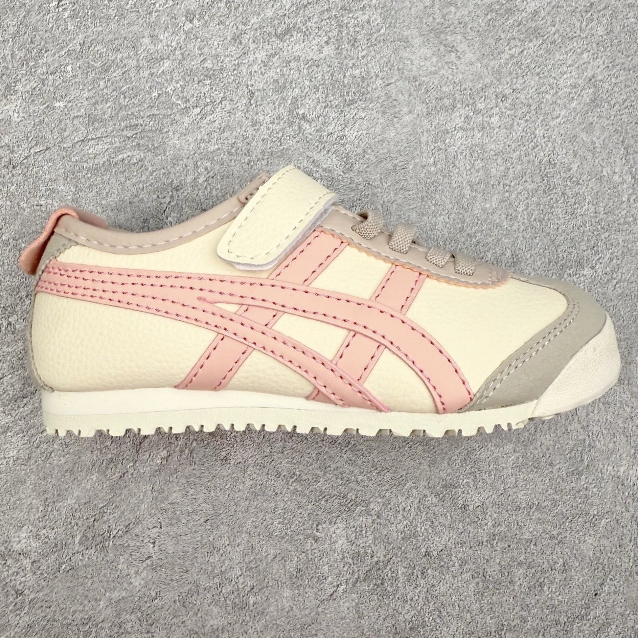 图片[9]-Onitsuka Tiger 鬼冢虎童鞋 原盒原标半码 四联官方吊牌 乳胶组合鞋垫、纸质钢印中底 纯正尼龙布 做工极其细腻 原版全年原价不打折 全方位对比专柜 不用宰手买原版 这里满足你 24-37-选品中心