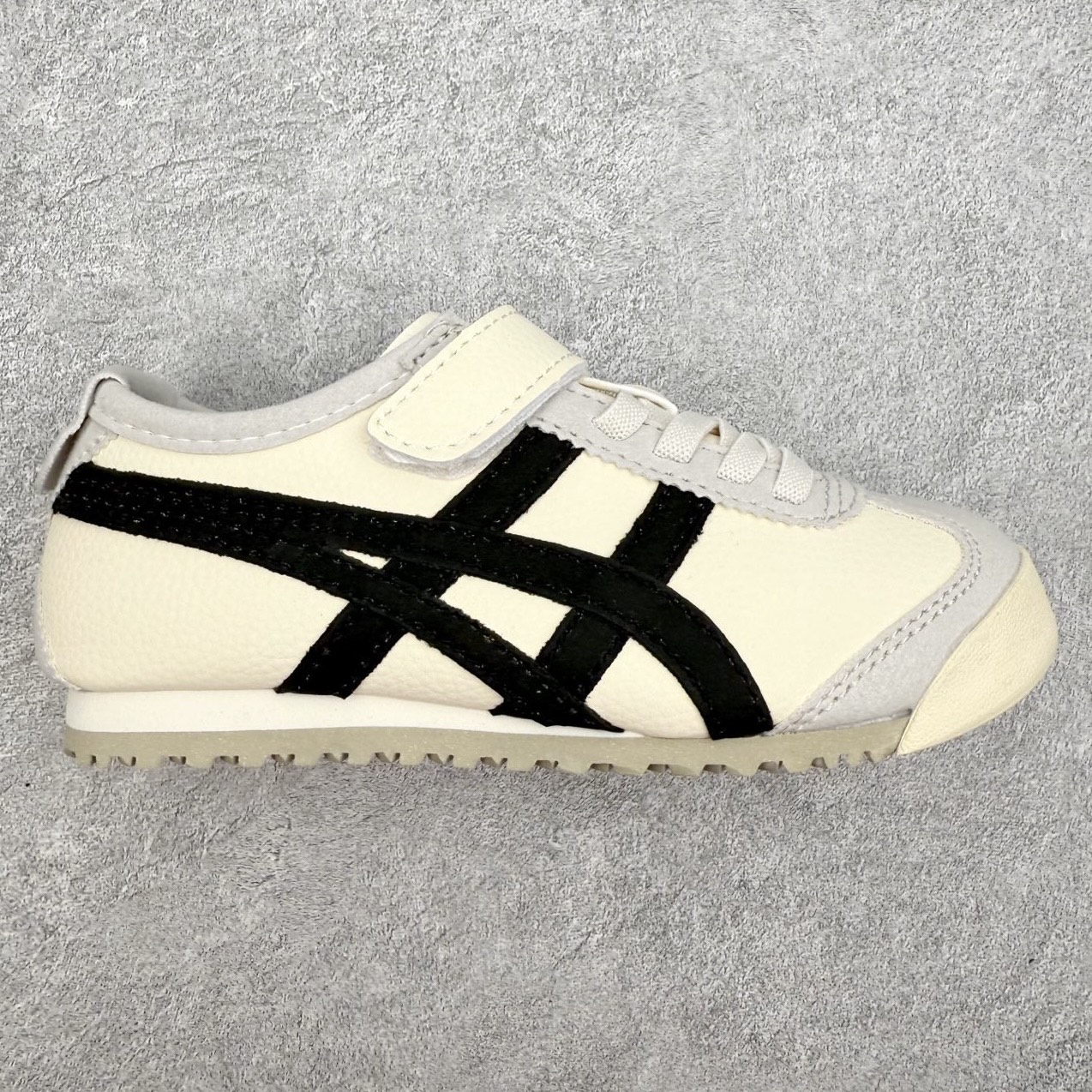 图片[15]-Onitsuka Tiger 鬼冢虎童鞋 原盒原标半码 四联官方吊牌 乳胶组合鞋垫、纸质钢印中底 纯正尼龙布 做工极其细腻 原版全年原价不打折 全方位对比专柜 不用宰手买原版 这里满足你 24-37-选品中心