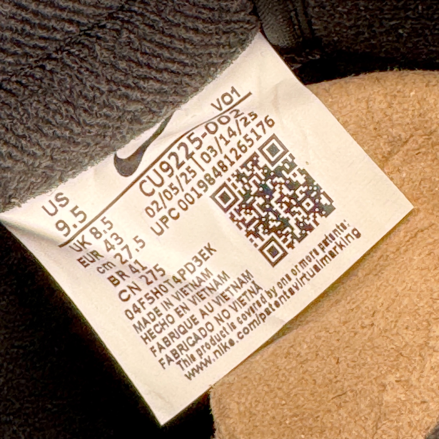 图片[13]-＃GX Supreme x NK Air Force 1 Low \’07 空军一号低帮经典板鞋 联名黑白 CU9225-002 经典老鞋 完美复刻 不规则波浪大底咬花 全鞋电脑针车 工整有序 视觉效果满分 原厂拉帮手法 标准四线 密度针距针孔大小控制到位 原装反口里网布海绵 正确卡色网眼大小 新版鞋撑改用纸团代替 原厂港宝加持完美还原灵魂版型 原盒原配从里到外百分百还原 原厂全头层原厂皮料 原标原盒 内置Sole气垫 中底白色背胶 中底划线 已经无限的接近公司 原厂楦头 原厂刺绣 后跟弧度修正 独家私模最大开发到48.5 尺码：35.5 36 37.5 38 38.5 39 40 40.5 41 42 42.5 43 44 44.5 45 46 47.5 48.5-选品中心