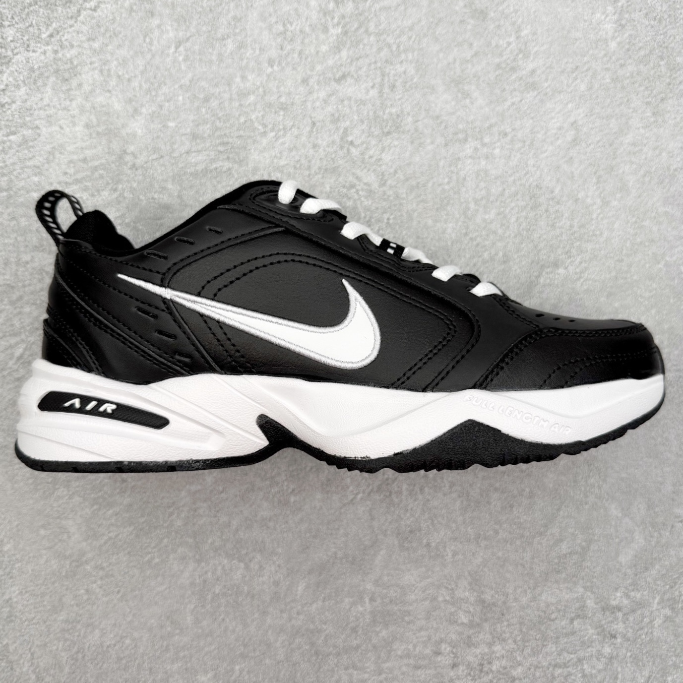 NK Air Monarch IV M2K Tekno 复古运动老爹鞋 正确原楦开发版型 内置Air气垫版本 细节完美还原 复古潮流优质皮革打造鞋面 夸张流线极符 风靡老爹元素 外形延续当下潮流得未来感老爹鞋 设计干净配色风格也带有浓郁的复古感受 极为独特 尺码：36 36.5 37.5 38 38.5 39 40 40.5 41 42 42.5 43 44 44.5 45-选品中心