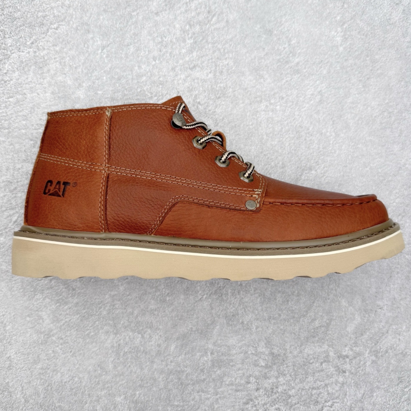 CAT卡特 户外工装轻底休闲马丁靴大黄靴系列 广东大厂品质 全新工艺升级 全鞋真牛皮材料 大底到五金都是代工厂原材料制作 同原版固特异永不开胶工艺 好货不杀猪 首单质量严格把控 全网独家首发 品质毋庸置疑 全套官网统一包装 今年冬季防寒户外专用 日常随意搭配 尺码：39 40 41 42 43 44（皮鞋码）-选品中心