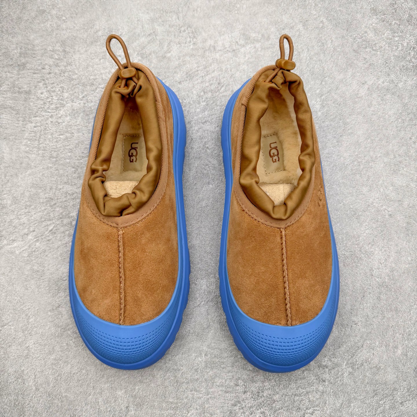 图片[2]-＃SP原厂 UGG 4096 塔斯曼高帮秋冬羊皮毛一体雪地靴 全鞋采用ZP同厂 隆丰A级澳洲进口羊皮毛一体 品牌代工厂生产线 完全遵循ZP工艺流程 代工厂原厂版师 秉承无原鞋不开发选择 注重每一处细节 市面最正版型 TREADLITE\\\”轻翼\\\”科技外底 轻便/耐用/柔韧/桩型【售后郑重承诺】一个月内若出现重大脱胶/断底等质量问题 直接为您换新！尺码：35 36 37 38 39 40 41 42 43-选品中心