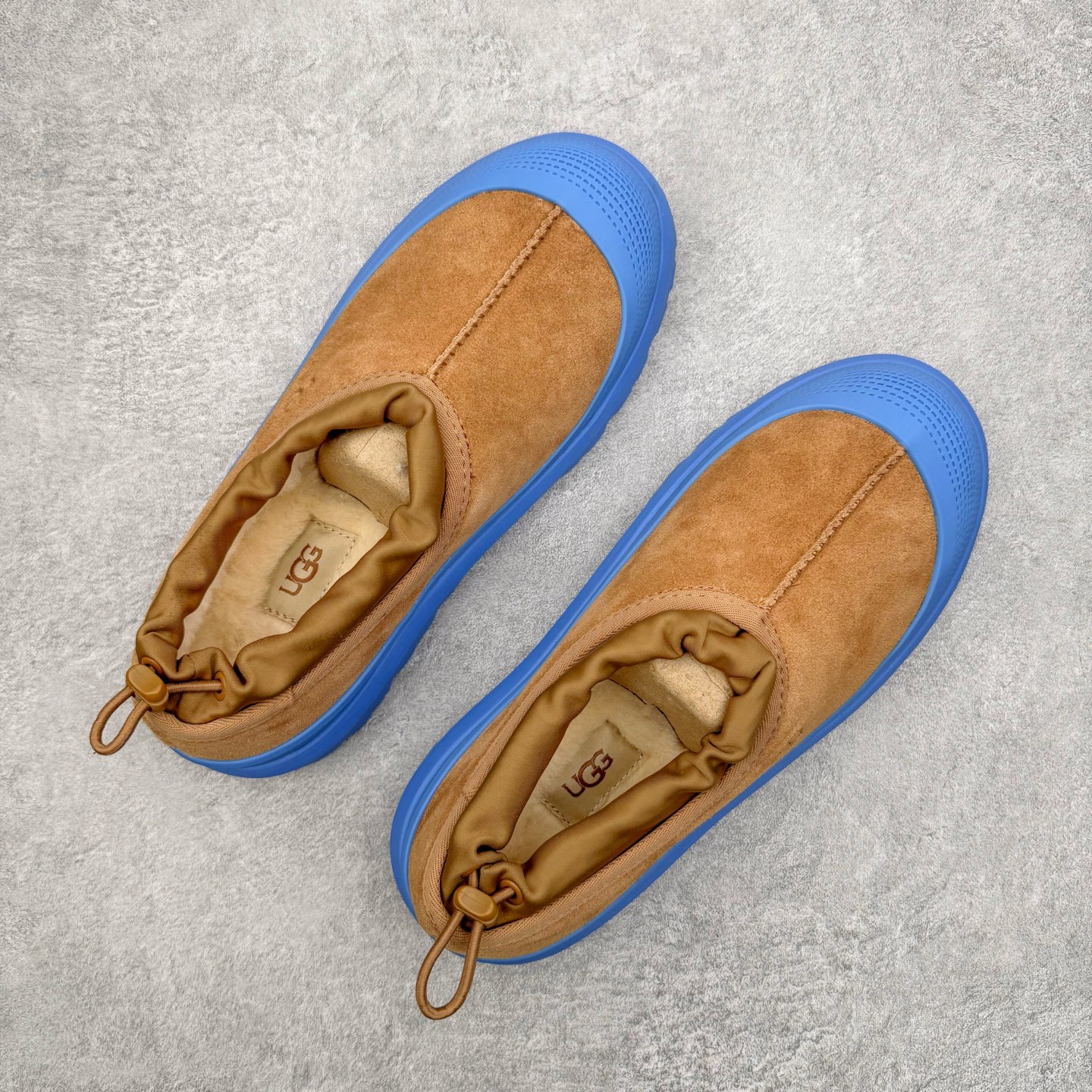 图片[3]-＃SP原厂 UGG 4096 塔斯曼高帮秋冬羊皮毛一体雪地靴 全鞋采用ZP同厂 隆丰A级澳洲进口羊皮毛一体 品牌代工厂生产线 完全遵循ZP工艺流程 代工厂原厂版师 秉承无原鞋不开发选择 注重每一处细节 市面最正版型 TREADLITE\\\”轻翼\\\”科技外底 轻便/耐用/柔韧/桩型【售后郑重承诺】一个月内若出现重大脱胶/断底等质量问题 直接为您换新！尺码：35 36 37 38 39 40 41 42 43-选品中心