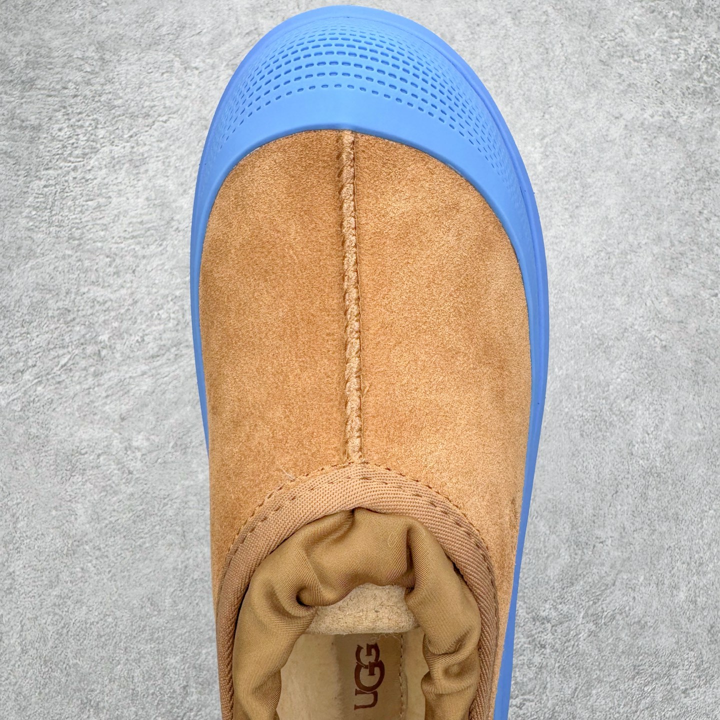 图片[4]-＃SP原厂 UGG 4096 塔斯曼高帮秋冬羊皮毛一体雪地靴 全鞋采用ZP同厂 隆丰A级澳洲进口羊皮毛一体 品牌代工厂生产线 完全遵循ZP工艺流程 代工厂原厂版师 秉承无原鞋不开发选择 注重每一处细节 市面最正版型 TREADLITE\\\”轻翼\\\”科技外底 轻便/耐用/柔韧/桩型【售后郑重承诺】一个月内若出现重大脱胶/断底等质量问题 直接为您换新！尺码：35 36 37 38 39 40 41 42 43-选品中心