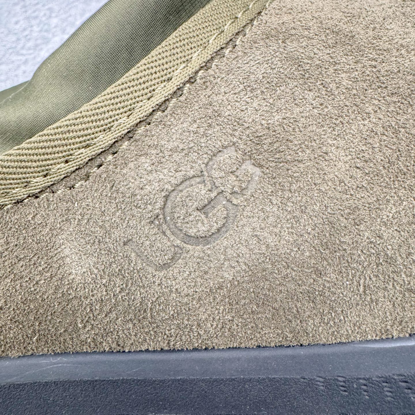 图片[13]-＃SP原厂 UGG 4096 塔斯曼高帮秋冬羊皮毛一体雪地靴 全鞋采用ZP同厂 隆丰A级澳洲进口羊皮毛一体 品牌代工厂生产线 完全遵循ZP工艺流程 代工厂原厂版师 秉承无原鞋不开发选择 注重每一处细节 市面最正版型 TREADLITE\\\”轻翼\\\”科技外底 轻便/耐用/柔韧/桩型【售后郑重承诺】一个月内若出现重大脱胶/断底等质量问题 直接为您换新！尺码：35 36 37 38 39 40 41 42 43-选品中心