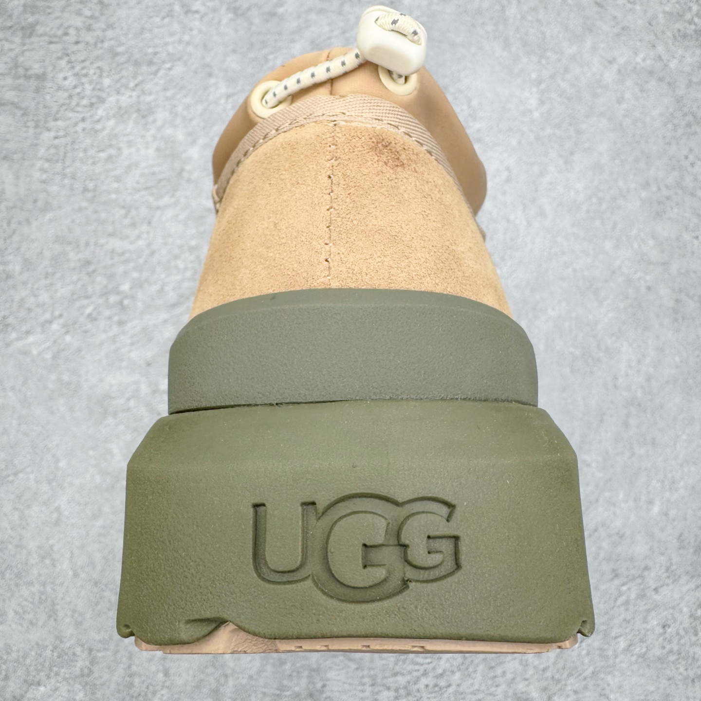 图片[8]-＃SP原厂 UGG 4096 塔斯曼高帮秋冬羊皮毛一体雪地靴 全鞋采用ZP同厂 隆丰A级澳洲进口羊皮毛一体 品牌代工厂生产线 完全遵循ZP工艺流程 代工厂原厂版师 秉承无原鞋不开发选择 注重每一处细节 市面最正版型 TREADLITE\\\”轻翼\\\”科技外底 轻便/耐用/柔韧/桩型【售后郑重承诺】一个月内若出现重大脱胶/断底等质量问题 直接为您换新！尺码：35 36 37 38 39 40 41 42 43-选品中心