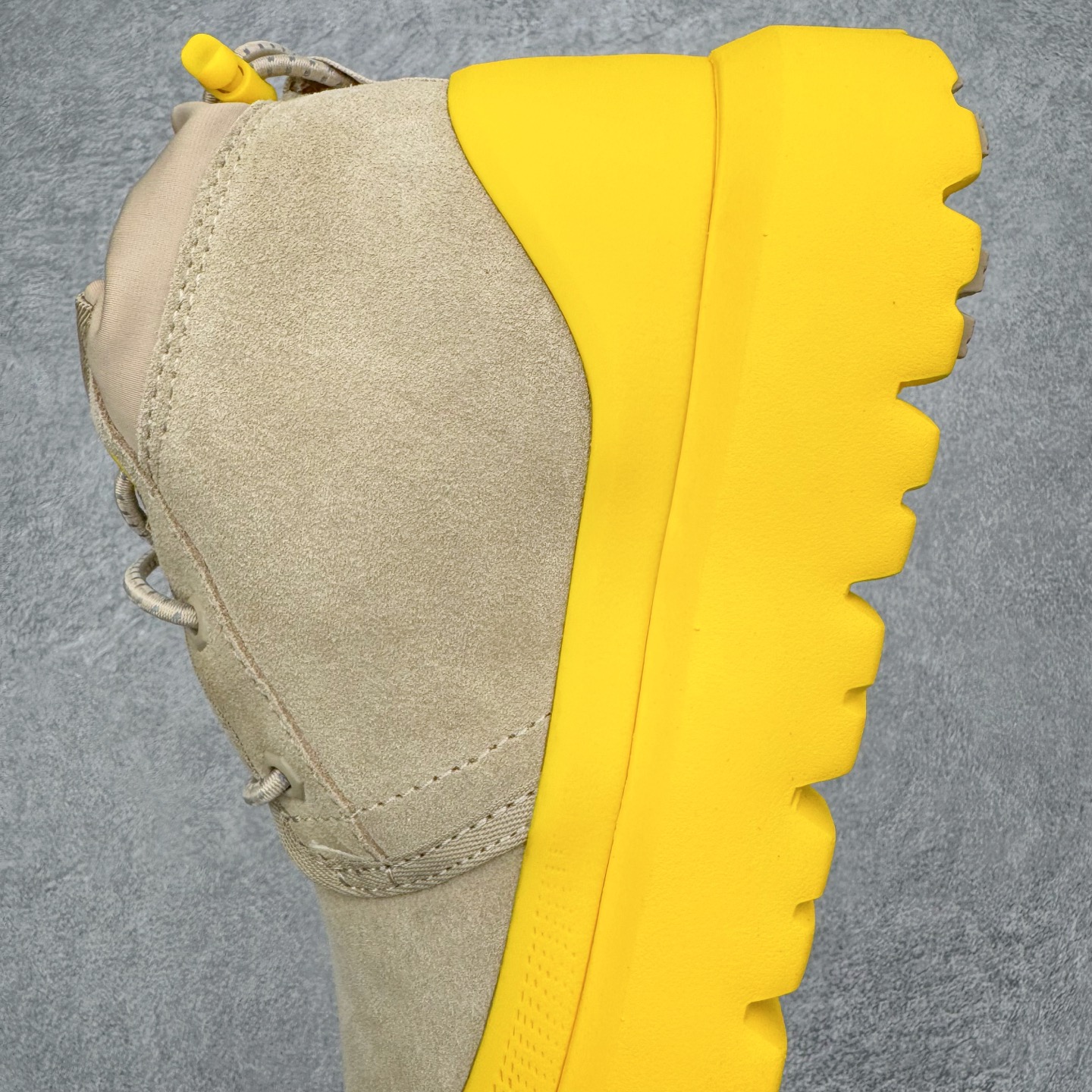 图片[7]-＃SP原厂 UGG 3991 塔斯曼高帮秋冬羊皮毛一体雪地靴 全鞋采用ZP同厂 隆丰A级澳洲进口羊皮毛一体 品牌代工厂生产线 完全遵循ZP工艺流程 代工厂原厂版师 秉承无原鞋不开发选择 注重每一处细节 市面最正版型 TREADLITE\\\”轻翼\\\”科技外底 轻便/耐用/柔韧/桩型【售后郑重承诺】一个月内若出现重大脱胶/断底等质量问题 直接为您换新！尺码：35 36 37 38 39 40 41 42 43-选品中心