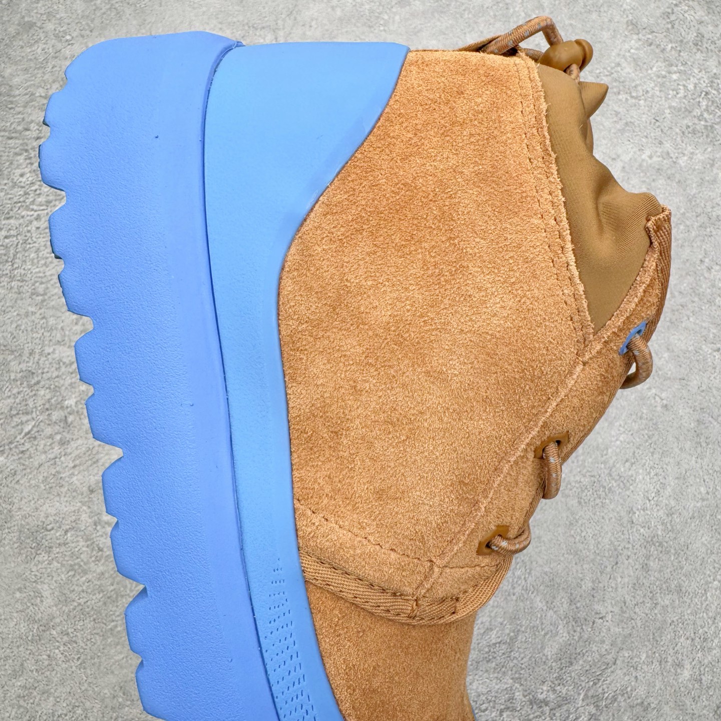 图片[6]-＃SP原厂 UGG 3991 塔斯曼高帮秋冬羊皮毛一体雪地靴 全鞋采用ZP同厂 隆丰A级澳洲进口羊皮毛一体 品牌代工厂生产线 完全遵循ZP工艺流程 代工厂原厂版师 秉承无原鞋不开发选择 注重每一处细节 市面最正版型 TREADLITE\\\”轻翼\\\”科技外底 轻便/耐用/柔韧/桩型【售后郑重承诺】一个月内若出现重大脱胶/断底等质量问题 直接为您换新！尺码：35 36 37 38 39 40 41 42 43-选品中心