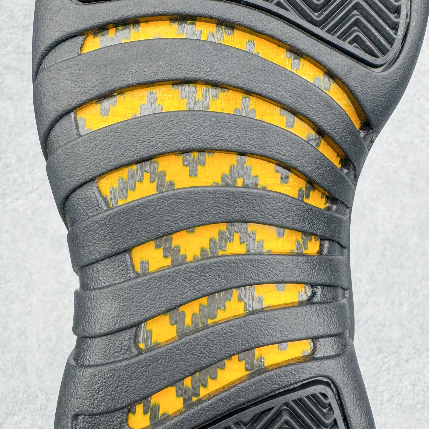 图片[21]-＃纯原 Air Jordan AJ12 Retro 黑白金扣 货号：CT8013-117 外贸特供批次 原楦原档案数据开模打造 原汁原味12代鞋型 进口原厂皮料 原厂碳板 原装材料 原厂定制金属扣 原厂电绣 支持与公司货全方位对比 只服务于5%懂鞋的高端客户 发国外可支持各种retail商店充正寄售 尺码：40 40.5 41 42 42.5 43 44 44.5 45 45.5 46 47.5 48.5-选品中心