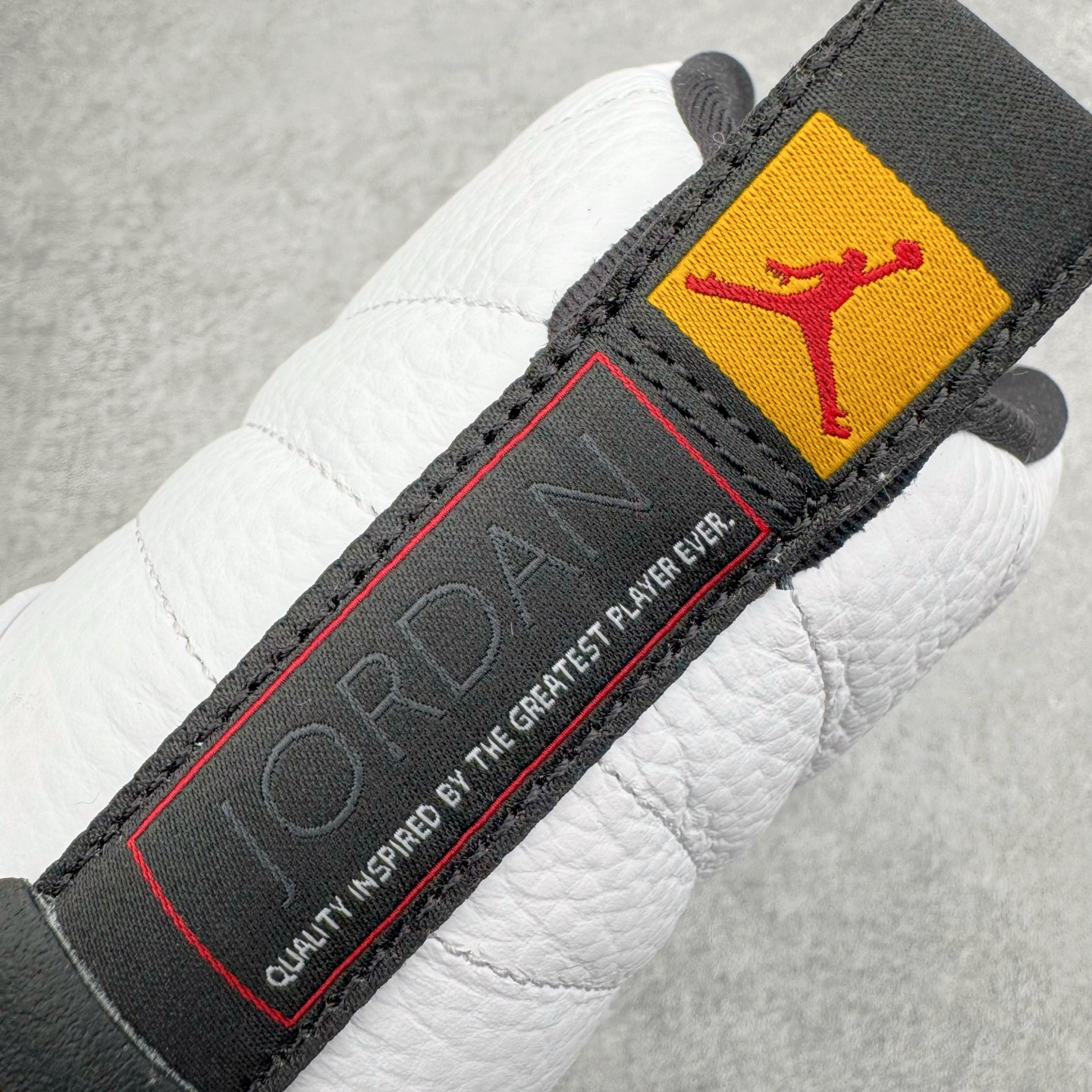 图片[16]-＃纯原 Air Jordan AJ12 Retro 黑白金扣 货号：CT8013-117 外贸特供批次 原楦原档案数据开模打造 原汁原味12代鞋型 进口原厂皮料 原厂碳板 原装材料 原厂定制金属扣 原厂电绣 支持与公司货全方位对比 只服务于5%懂鞋的高端客户 发国外可支持各种retail商店充正寄售 尺码：40 40.5 41 42 42.5 43 44 44.5 45 45.5 46 47.5 48.5-选品中心