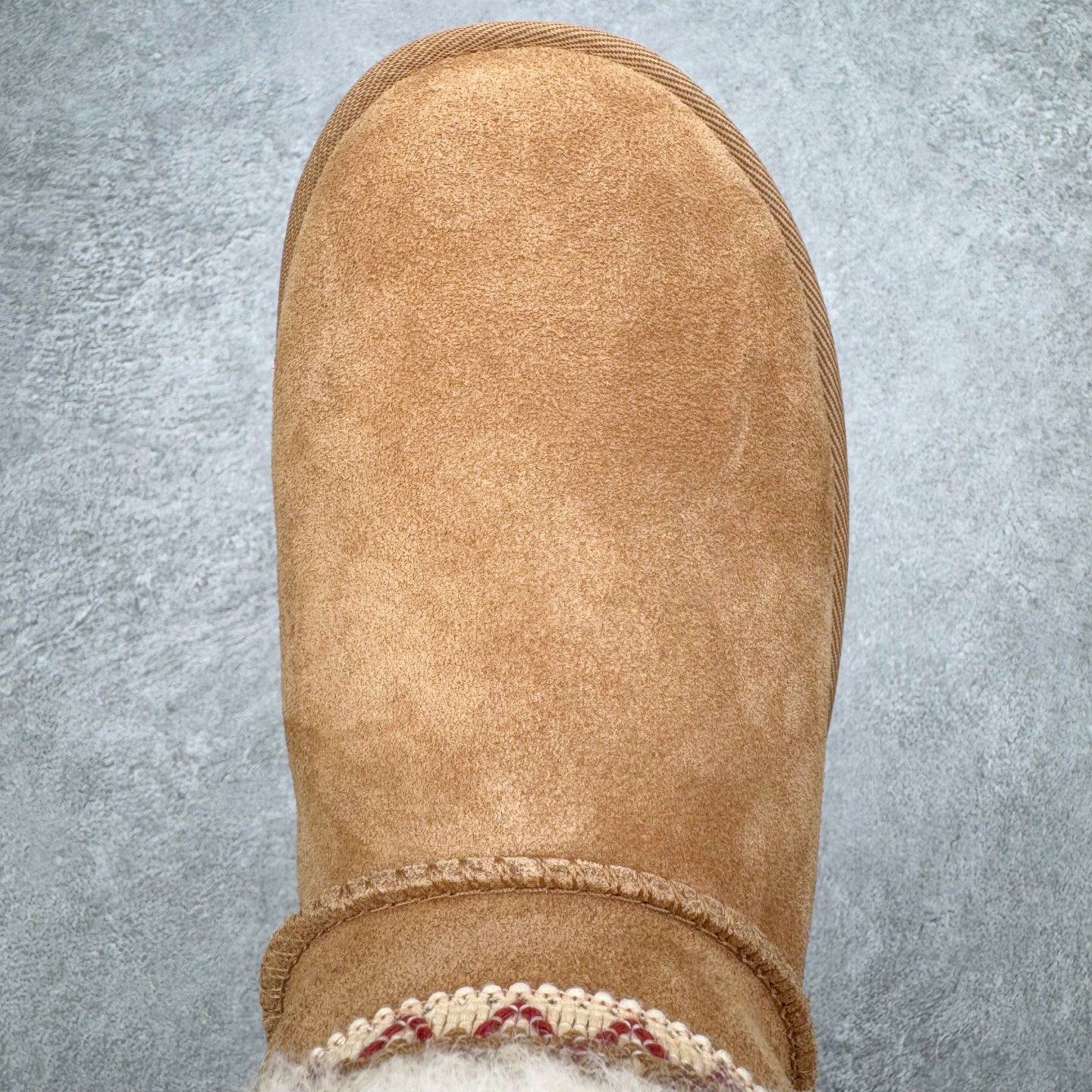 图片[4]-＃SP原厂 UGG 4496 秋冬羊皮毛一体雪地靴 全鞋采用ZP同厂 隆丰A级澳洲进口羊皮毛一体 品牌代工厂生产线 完全遵循ZP工艺流程 代工厂原厂版师 秉承无原鞋不开发选择 注重每一处细节 市面最正版型 TREADLITE\\\”轻翼\\\”科技外底 轻便/耐用/柔韧/桩型【售后郑重承诺】一个月内若出现重大脱胶/断底等质量问题 直接为您换新！尺码：35 36 37 38 39 40-选品中心