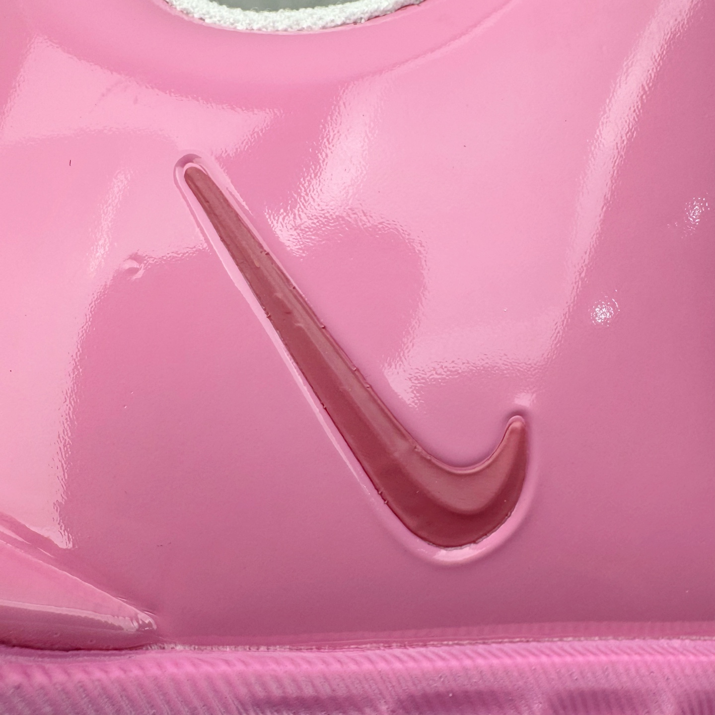 图片[13]-＃K版 NK Air Zoom G.T.4.0 EP 新款实战低帮篮球鞋 一个月返厂/换新售后服务 支持各种实战 全套原纸板楦头开发 独家原档数据私模唯一正确8层组合大底 全新GT 4.0全掌搭载了 ZoomX 泡棉 使得整双鞋在缓震表现上可谓相当优秀 拥有着顶级科技配置的同时 颜值设计也非常可观 整体鞋型仍然保留了前低后高的设计 G.T. Cut 传统的突进极速突破的感觉 鞋头麂皮材质和 NK Flywire 飞线工艺 相对来说包裹感更好了 必备的TPU 支撑片 两侧 Swoosh 的透气孔设计 起到散热透气的作用 鞋舌采用类似跑鞋的半开叉式设计 搭配鞋带既可以提升包裹感 又降低了运动中鞋舌乱跑的可能性 鞋子内里填充相当厚实 避免掉跟 尺码：36 36.5 37.5 38 38.5 39 40 40.5 41 42 42.5 43 44 44.5 45 45.5 46-选品中心