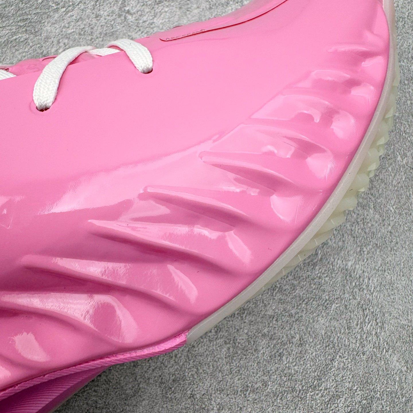 图片[19]-＃K版 NK Air Zoom G.T.4.0 EP 新款实战低帮篮球鞋 一个月返厂/换新售后服务 支持各种实战 全套原纸板楦头开发 独家原档数据私模唯一正确8层组合大底 全新GT 4.0全掌搭载了 ZoomX 泡棉 使得整双鞋在缓震表现上可谓相当优秀 拥有着顶级科技配置的同时 颜值设计也非常可观 整体鞋型仍然保留了前低后高的设计 G.T. Cut 传统的突进极速突破的感觉 鞋头麂皮材质和 NK Flywire 飞线工艺 相对来说包裹感更好了 必备的TPU 支撑片 两侧 Swoosh 的透气孔设计 起到散热透气的作用 鞋舌采用类似跑鞋的半开叉式设计 搭配鞋带既可以提升包裹感 又降低了运动中鞋舌乱跑的可能性 鞋子内里填充相当厚实 避免掉跟 尺码：36 36.5 37.5 38 38.5 39 40 40.5 41 42 42.5 43 44 44.5 45 45.5 46-选品中心