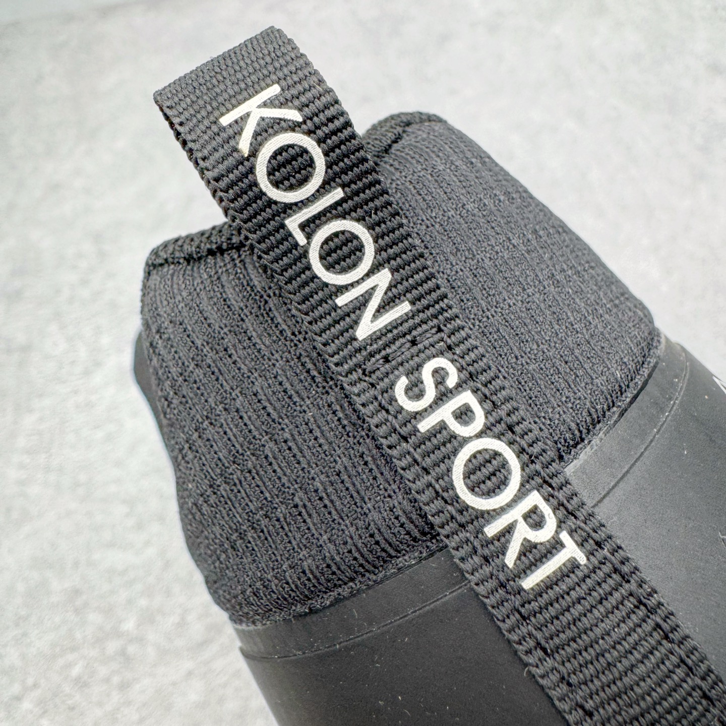 图片[15]-＃GD广顶 KOLON SPORT Skyler 舒适柔软 防水支撑轻便回弹低帮徒步鞋 男女同款 KOLON SPORT 可隆1973年诞生，并首次推出登山装备。自创立起，KOLON SPORT就把绿色定为基本色调，以常青树为品牌标志，坚持以关爱自然为己任，积极探求自然界的舒适，并以此应用于新产品的开发与研究。40多年来，历经不断革新，成就高端专业户外品牌。实拍调校N版已经零色差零失真 百分百还原实物色彩所见即所得 不存在货不对板色差等低级问题 选购参考实物拍摄 不混卖不参货 只用心做好货严格选品 承诺混一赔十 尺码：39 40 41 42 43 44-选品中心