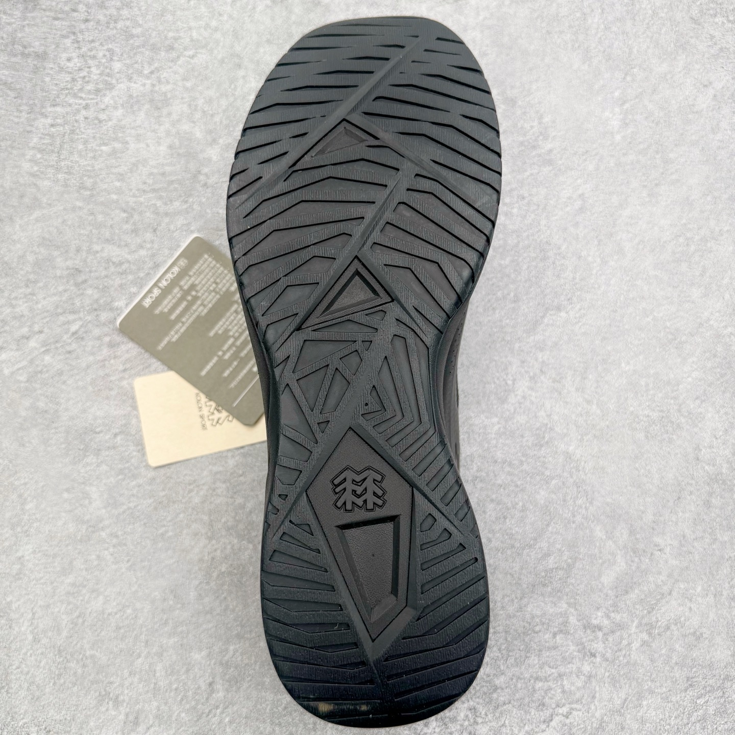 图片[9]-＃GD广顶 KOLON SPORT Skyler 舒适柔软 防水支撑轻便回弹低帮徒步鞋 男女同款 KOLON SPORT 可隆1973年诞生，并首次推出登山装备。自创立起，KOLON SPORT就把绿色定为基本色调，以常青树为品牌标志，坚持以关爱自然为己任，积极探求自然界的舒适，并以此应用于新产品的开发与研究。40多年来，历经不断革新，成就高端专业户外品牌。实拍调校N版已经零色差零失真 百分百还原实物色彩所见即所得 不存在货不对板色差等低级问题 选购参考实物拍摄 不混卖不参货 只用心做好货严格选品 承诺混一赔十 尺码：39 40 41 42 43 44-选品中心