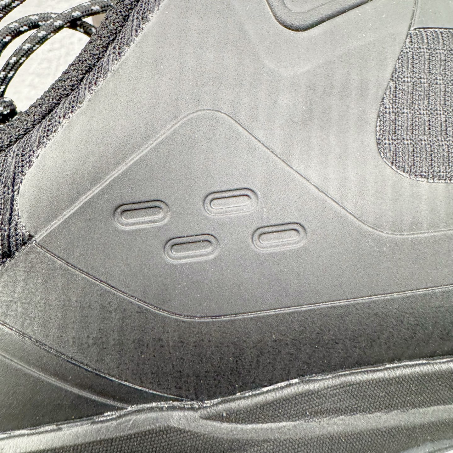 图片[18]-＃GD广顶 KOLON SPORT Skyler 舒适柔软 防水支撑轻便回弹低帮徒步鞋 男女同款 KOLON SPORT 可隆1973年诞生，并首次推出登山装备。自创立起，KOLON SPORT就把绿色定为基本色调，以常青树为品牌标志，坚持以关爱自然为己任，积极探求自然界的舒适，并以此应用于新产品的开发与研究。40多年来，历经不断革新，成就高端专业户外品牌。实拍调校N版已经零色差零失真 百分百还原实物色彩所见即所得 不存在货不对板色差等低级问题 选购参考实物拍摄 不混卖不参货 只用心做好货严格选品 承诺混一赔十 尺码：39 40 41 42 43 44-选品中心