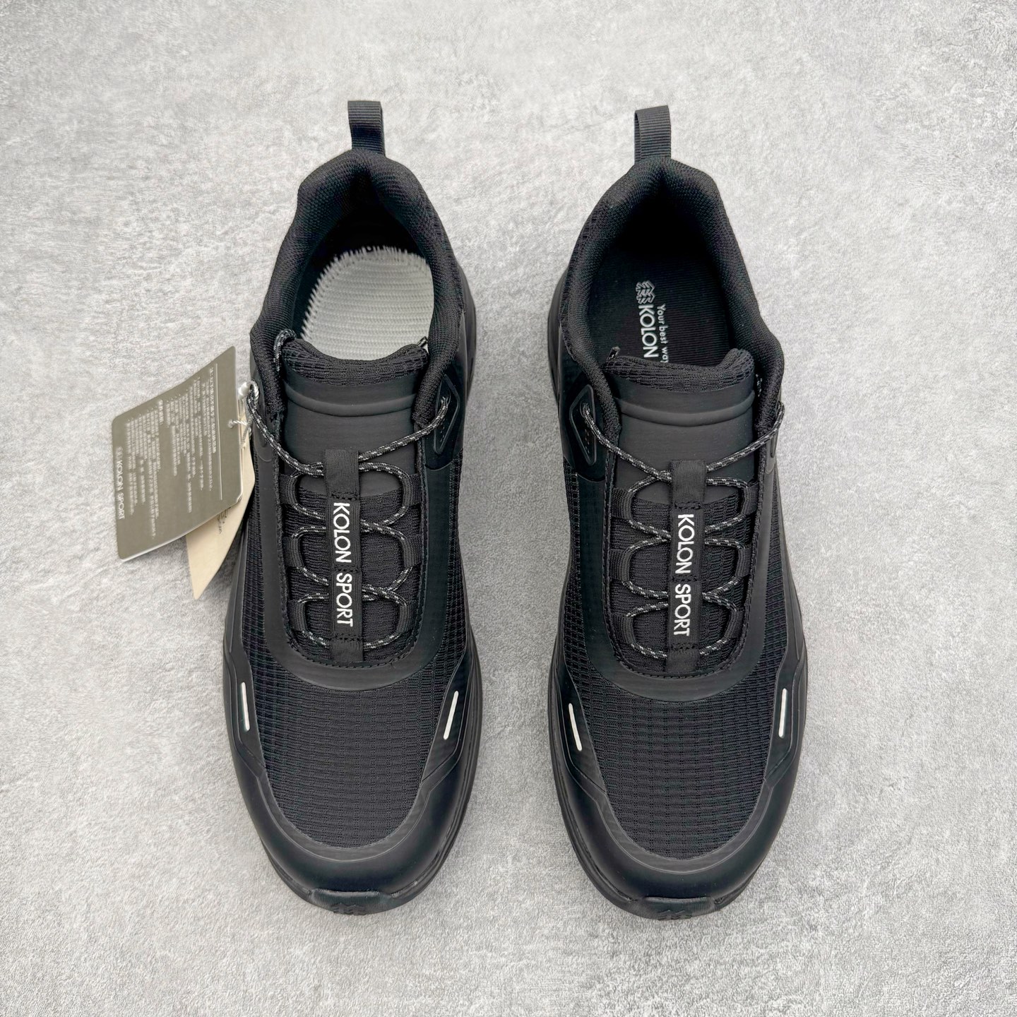 图片[2]-＃GD广顶 KOLON SPORT Skyler 舒适柔软 防水支撑轻便回弹低帮徒步鞋 男女同款 KOLON SPORT 可隆1973年诞生，并首次推出登山装备。自创立起，KOLON SPORT就把绿色定为基本色调，以常青树为品牌标志，坚持以关爱自然为己任，积极探求自然界的舒适，并以此应用于新产品的开发与研究。40多年来，历经不断革新，成就高端专业户外品牌。实拍调校N版已经零色差零失真 百分百还原实物色彩所见即所得 不存在货不对板色差等低级问题 选购参考实物拍摄 不混卖不参货 只用心做好货严格选品 承诺混一赔十 尺码：39 40 41 42 43 44-选品中心