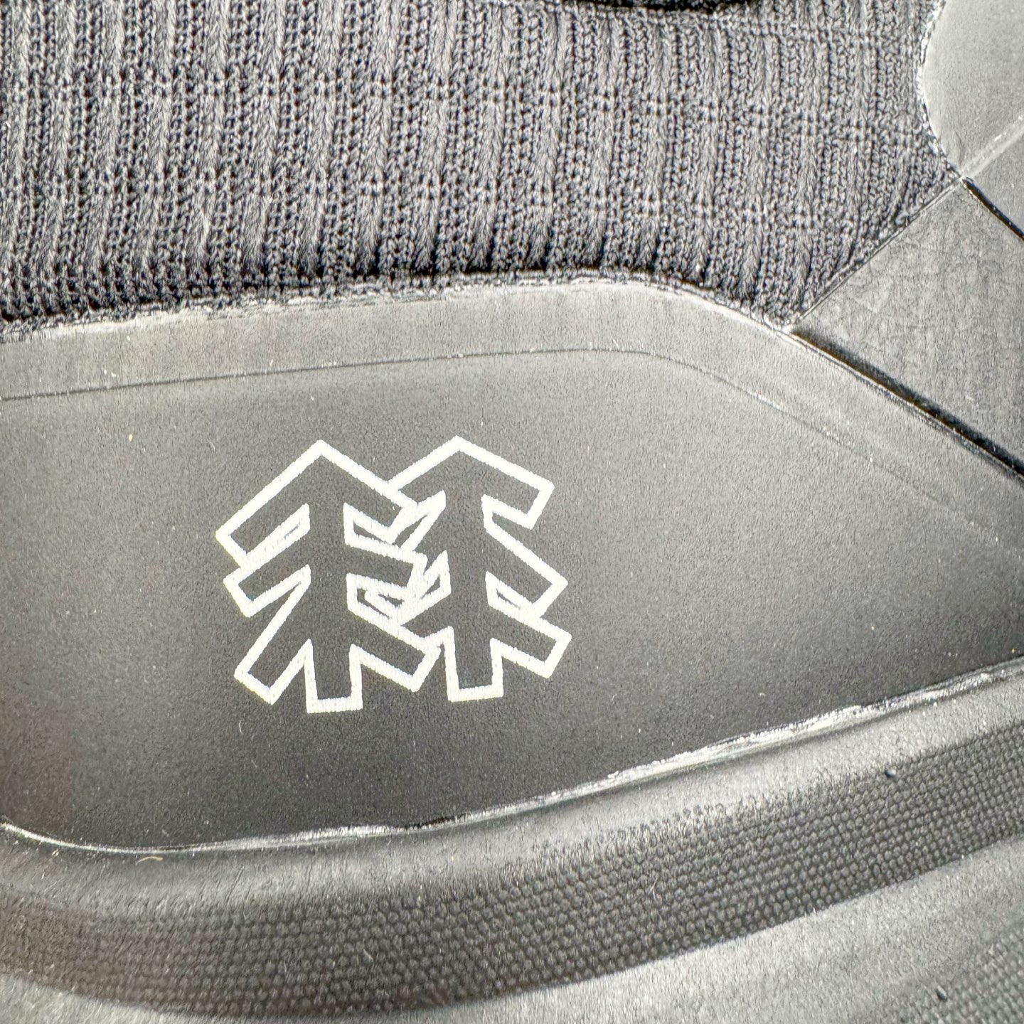 图片[17]-＃GD广顶 KOLON SPORT Skyler 舒适柔软 防水支撑轻便回弹低帮徒步鞋 男女同款 KOLON SPORT 可隆1973年诞生，并首次推出登山装备。自创立起，KOLON SPORT就把绿色定为基本色调，以常青树为品牌标志，坚持以关爱自然为己任，积极探求自然界的舒适，并以此应用于新产品的开发与研究。40多年来，历经不断革新，成就高端专业户外品牌。实拍调校N版已经零色差零失真 百分百还原实物色彩所见即所得 不存在货不对板色差等低级问题 选购参考实物拍摄 不混卖不参货 只用心做好货严格选品 承诺混一赔十 尺码：39 40 41 42 43 44-选品中心