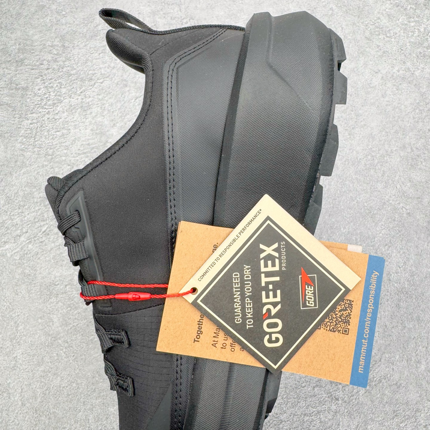 图片[7]-MAMMUT猛犸象 Aenergy 舒适百搭 耐磨防滑 低帮徒步鞋 MAMMUT是高山运动、登山和户外运动装备品牌，其产品以可靠的质量和创新的设计领导着世界潮流，MAMMUT代表着最高的安全性，其产品线几乎覆盖所有户外领域，依靠其产品安全可靠的性能以及丰富的产品线而享誉全球。实拍调校N版已经零色差零失真 百分百还原实物色彩所见即所得 不存在货不对板色差等低级问题 选购参考实物拍摄 不混卖不参货 只用心做好货严格选品 承诺混一赔十 尺码：36 36.5 37.5 38 38.5 39 40 40.5 41 42 42.5 43 44 44.5 45-选品中心