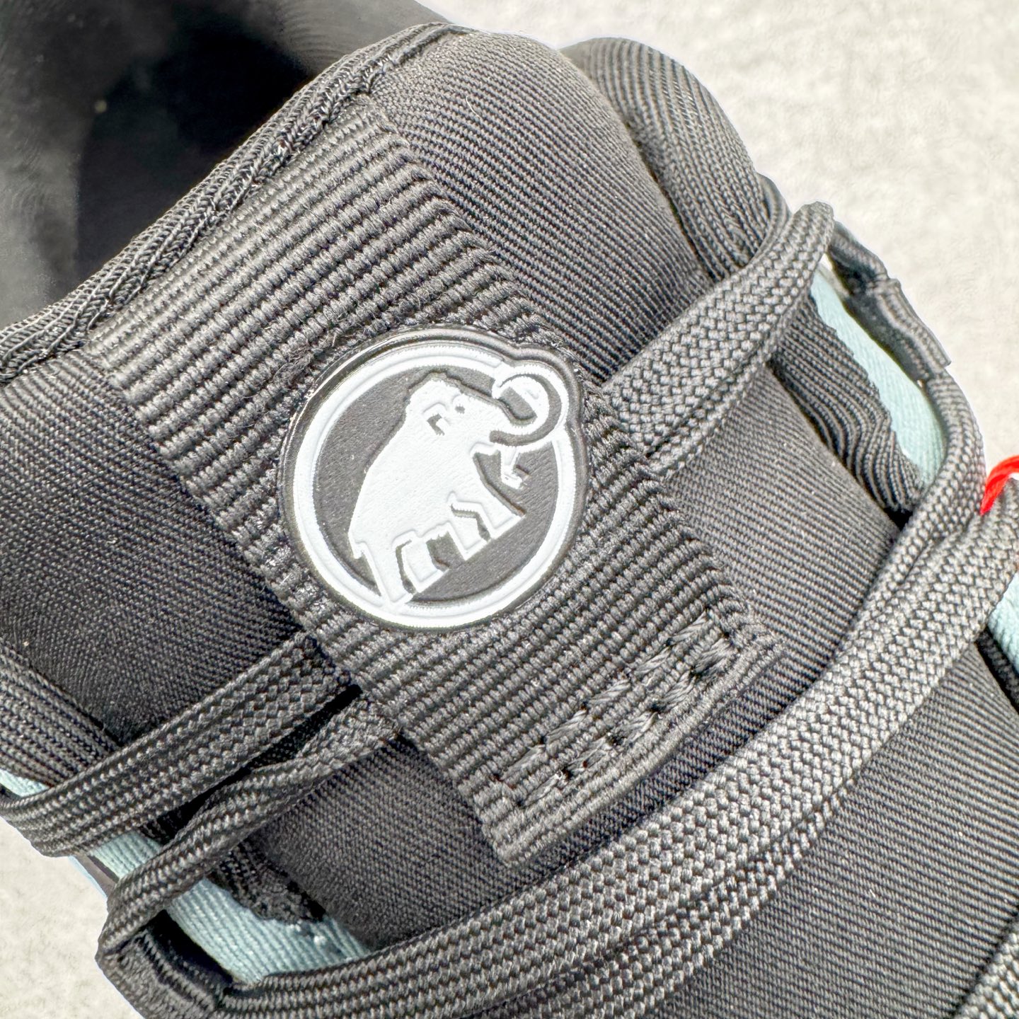 图片[11]-MAMMUT猛犸象 Aenergy 舒适百搭 耐磨防滑 低帮徒步鞋 MAMMUT是高山运动、登山和户外运动装备品牌，其产品以可靠的质量和创新的设计领导着世界潮流，MAMMUT代表着最高的安全性，其产品线几乎覆盖所有户外领域，依靠其产品安全可靠的性能以及丰富的产品线而享誉全球。实拍调校N版已经零色差零失真 百分百还原实物色彩所见即所得 不存在货不对板色差等低级问题 选购参考实物拍摄 不混卖不参货 只用心做好货严格选品 承诺混一赔十 尺码：36 36.5 37.5 38 38.5 39 40 40.5 41 42 42.5 43 44 44.5 45-选品中心