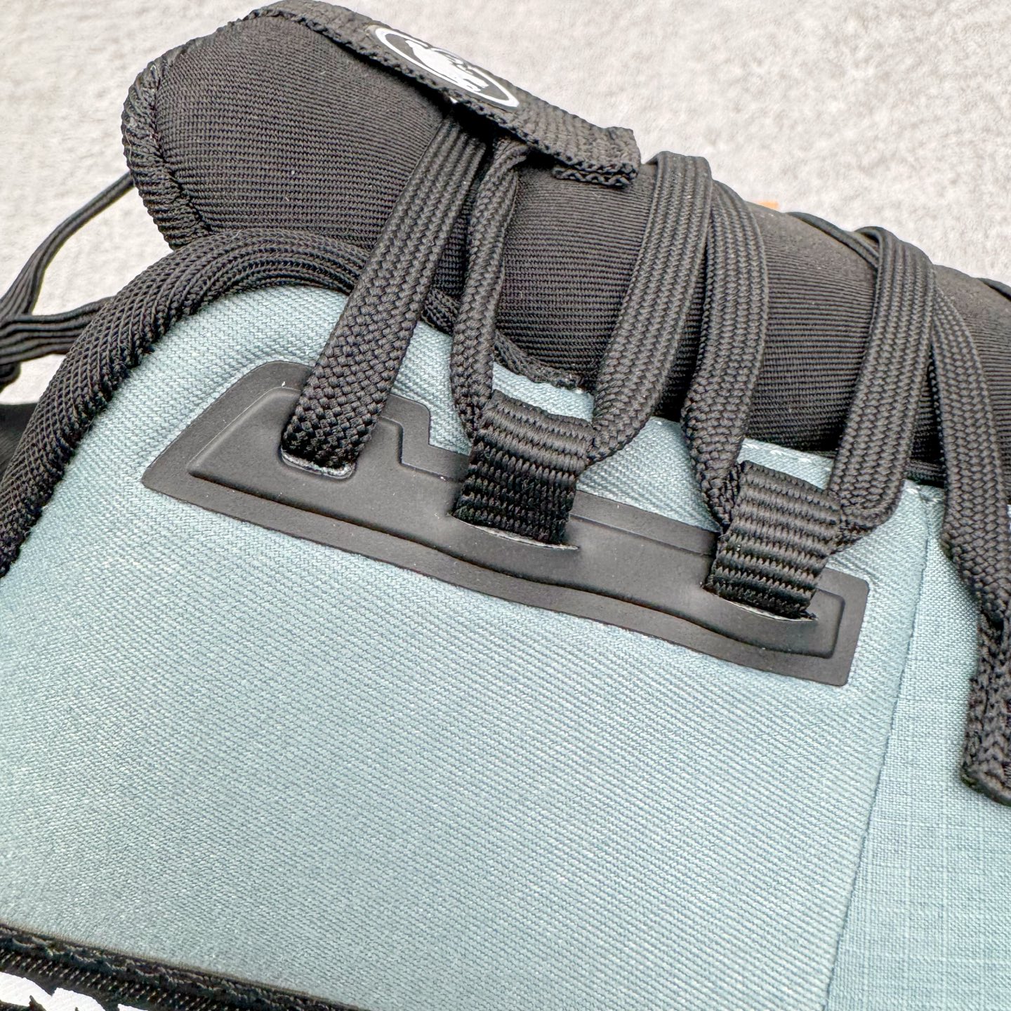 图片[14]-MAMMUT猛犸象 Aenergy 舒适百搭 耐磨防滑 低帮徒步鞋 MAMMUT是高山运动、登山和户外运动装备品牌，其产品以可靠的质量和创新的设计领导着世界潮流，MAMMUT代表着最高的安全性，其产品线几乎覆盖所有户外领域，依靠其产品安全可靠的性能以及丰富的产品线而享誉全球。实拍调校N版已经零色差零失真 百分百还原实物色彩所见即所得 不存在货不对板色差等低级问题 选购参考实物拍摄 不混卖不参货 只用心做好货严格选品 承诺混一赔十 尺码：36 36.5 37.5 38 38.5 39 40 40.5 41 42 42.5 43 44 44.5 45-选品中心