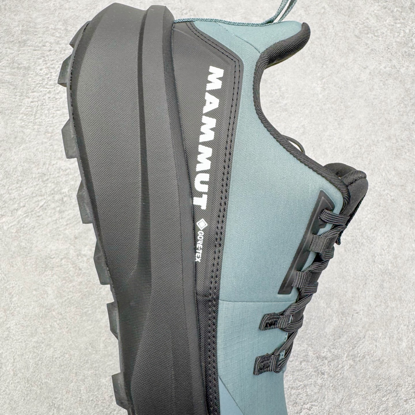 图片[6]-MAMMUT猛犸象 Aenergy 舒适百搭 耐磨防滑 低帮徒步鞋 MAMMUT是高山运动、登山和户外运动装备品牌，其产品以可靠的质量和创新的设计领导着世界潮流，MAMMUT代表着最高的安全性，其产品线几乎覆盖所有户外领域，依靠其产品安全可靠的性能以及丰富的产品线而享誉全球。实拍调校N版已经零色差零失真 百分百还原实物色彩所见即所得 不存在货不对板色差等低级问题 选购参考实物拍摄 不混卖不参货 只用心做好货严格选品 承诺混一赔十 尺码：36 36.5 37.5 38 38.5 39 40 40.5 41 42 42.5 43 44 44.5 45-选品中心