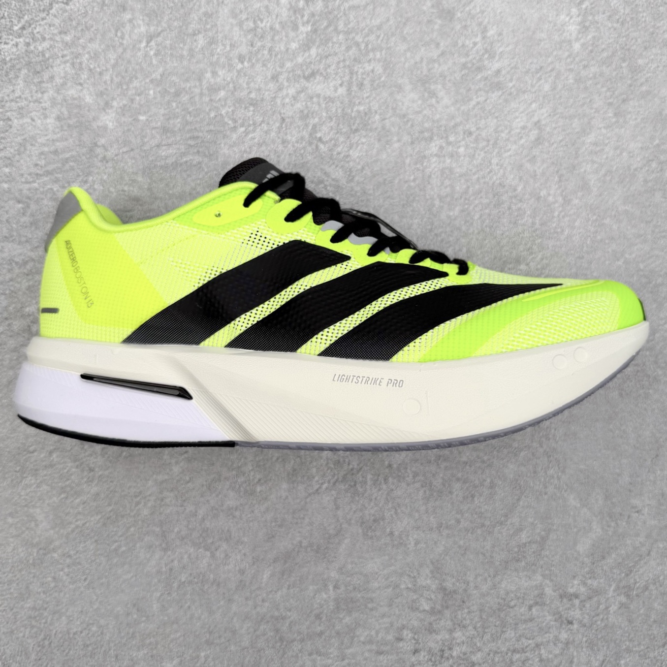 AD Adizero Boston 13 夏季透气网眼竞速跑鞋 JS4933 融合Lightstrike和Lightstrike Pro技术 采用乙烯/乙酸乙烯酯(EVA)材质 打造舒适中底 含ENERGYROD能量碳柱 旨在为步伐添活力 尺码：36 36.5 37 38 38.5 39 40 40.5 41 42 42.5 43 44 44.5 45-选品中心