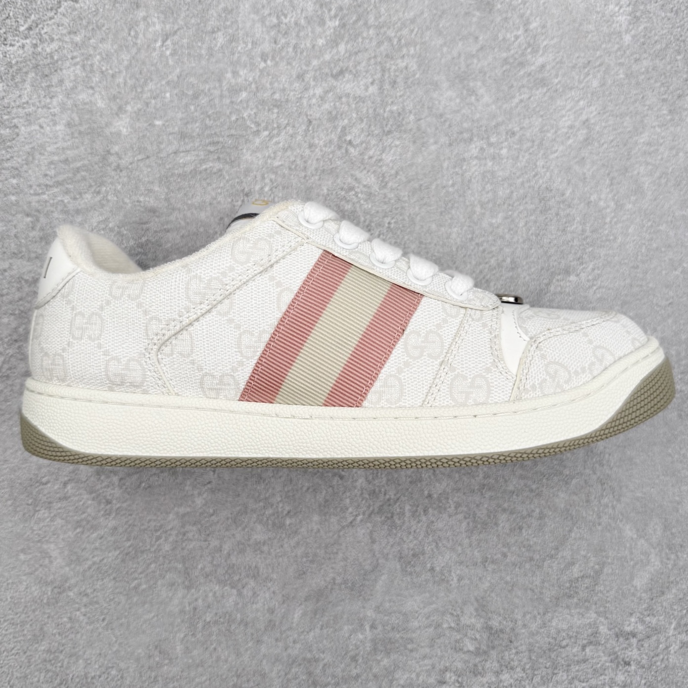 ＃纯原福利 Gucci 古驰 Screener 运动休闲时装奢侈品系列 GG珐琅扣 擦脏做旧小脏鞋 高端零售海淘商家混卖版本 东莞纯原品质 原鞋对照工艺生产 原厂一致色泽度玛瑙珐琅GG扣 原版一致鞋舌鞋带处擦脏工艺 全套原版包装外盒配件 意大利进口磨砂头层牛皮 后跟原版一致哑光丝印烫金字体 全网独家复刻细节 ）同源出厂真丝绸防尘鞋套袋 原装雪梨形超软沙绒纸团，工艺无缝细空胶技术，原版一致私模开发大底 尺码：35 36 37 38 39 40 41 42 43 44 45-选品中心