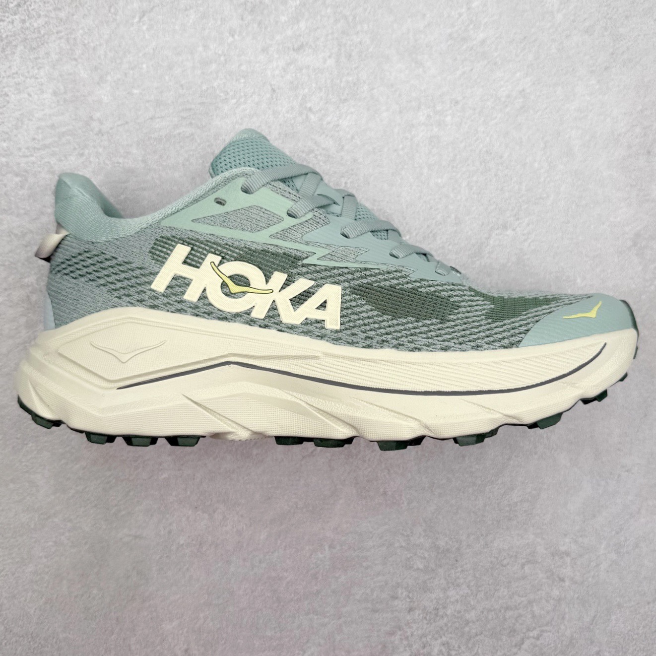 图片[9]-HOKA ONE ONE Challenger ATR 8 挑战者八代轻便耐磨防滑跑步鞋 新一代Challenger泡棉中底减重10% 增加3mm强化缓震、打造Q弹脚感 后跟采用延伸设计 加强跟腱保护、便于穿脱 搭配环保工程网布增加透气、短靴细节防止碎石进入 重新设计的大底以轮胎刻纹为灵感 以更密集的全大底水波刻纹 搭配加大面积的高耐磨橡胶与4mm大刻纹设计 增加整体抓地力与稳定性 尺码：36 36.5 37.5 38 38.5 39 40 40.5 41 42 42.5 43 44 44.5 45-选品中心