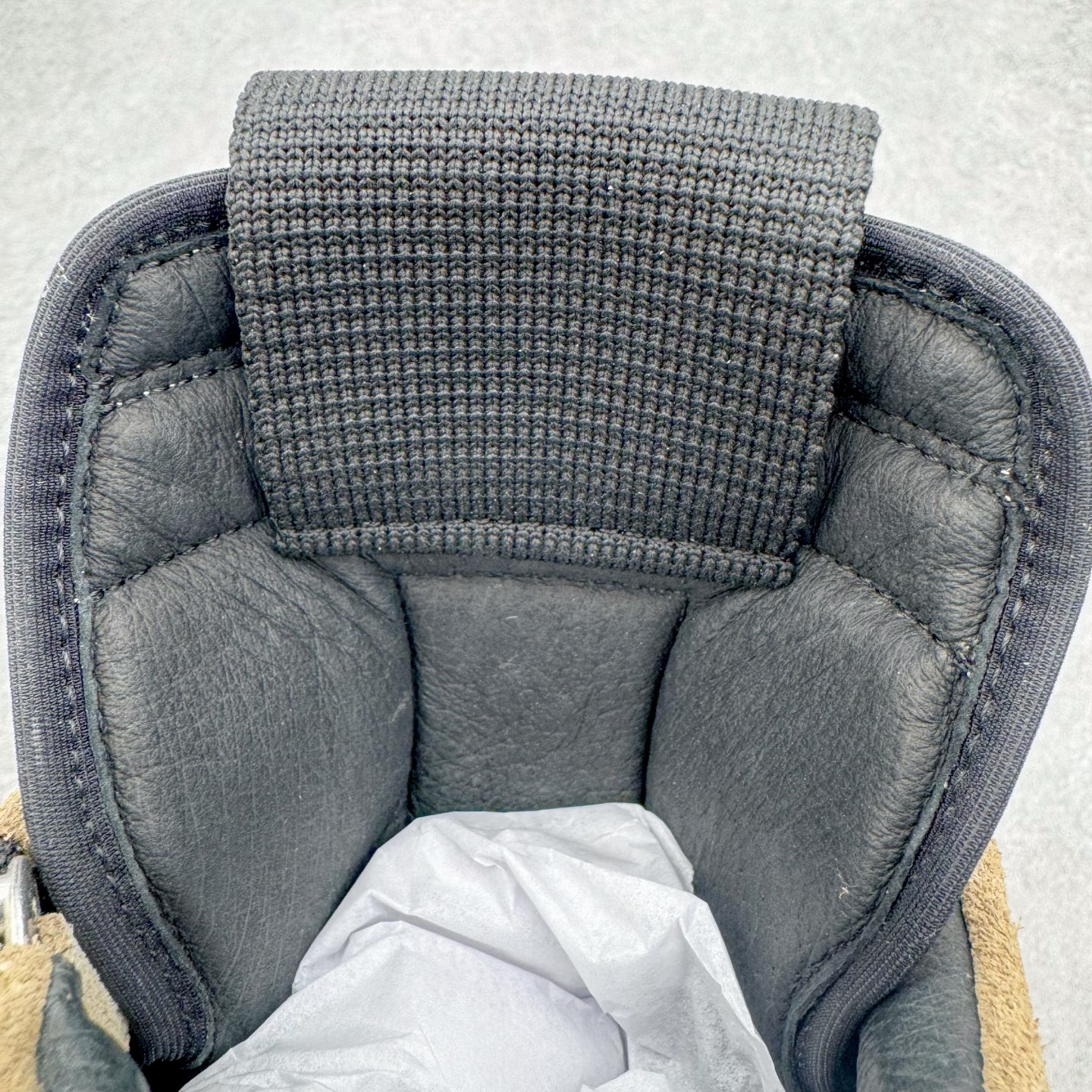 图片[11]-＃DG纯原 Rick Owens Edfu 瑞克·欧文斯高帮皮面时尚运动板鞋 棕色擦旧 二级市场已经7K以上 平台客户随意卖四位数 RO广东原厂出品 纯原天花板 原版一比一复刻 冲正绝不翻车 还原度达到百分之98以上 原楦开发纸版版型 ZP拆解原版1：1复模裁片纸版 力求做到0错位 这样才能达到和zp一致的鞋型味道 采用进口cnc数控机床开发对版独家tpu奶香大底 区别于市场所有版本 zp同源全头层粒面小牛皮 达到和zp一致手感 原厂进口细纹布 万邦订购原厂高弹粉红色海绵 内里搭配软质细腻羊皮 TPU高密度大底 软硬度透光度高已经测试和原版一致 尺码：36 37 38 39 40 41 42 43 44 45 46-选品中心