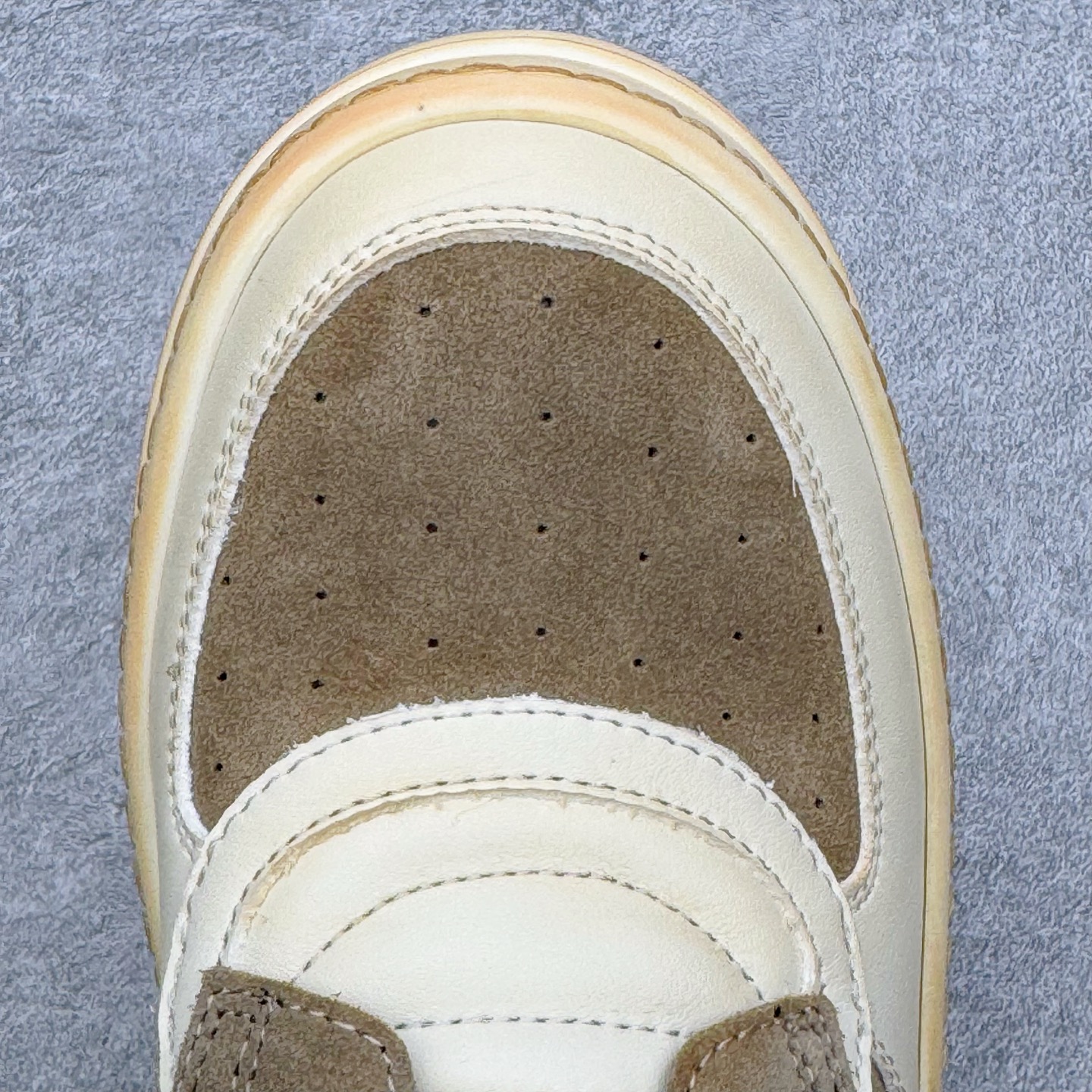 图片[10]-＃DG纯原 Rick Owens Edfu 瑞克·欧文斯高帮皮面时尚运动板鞋 棕色擦旧 二级市场已经7K以上 平台客户随意卖四位数 RO广东原厂出品 纯原天花板 原版一比一复刻 冲正绝不翻车 还原度达到百分之98以上 原楦开发纸版版型 ZP拆解原版1：1复模裁片纸版 力求做到0错位 这样才能达到和zp一致的鞋型味道 采用进口cnc数控机床开发对版独家tpu奶香大底 区别于市场所有版本 zp同源全头层粒面小牛皮 达到和zp一致手感 原厂进口细纹布 万邦订购原厂高弹粉红色海绵 内里搭配软质细腻羊皮 TPU高密度大底 软硬度透光度高已经测试和原版一致 尺码：36 37 38 39 40 41 42 43 44 45 46-选品中心