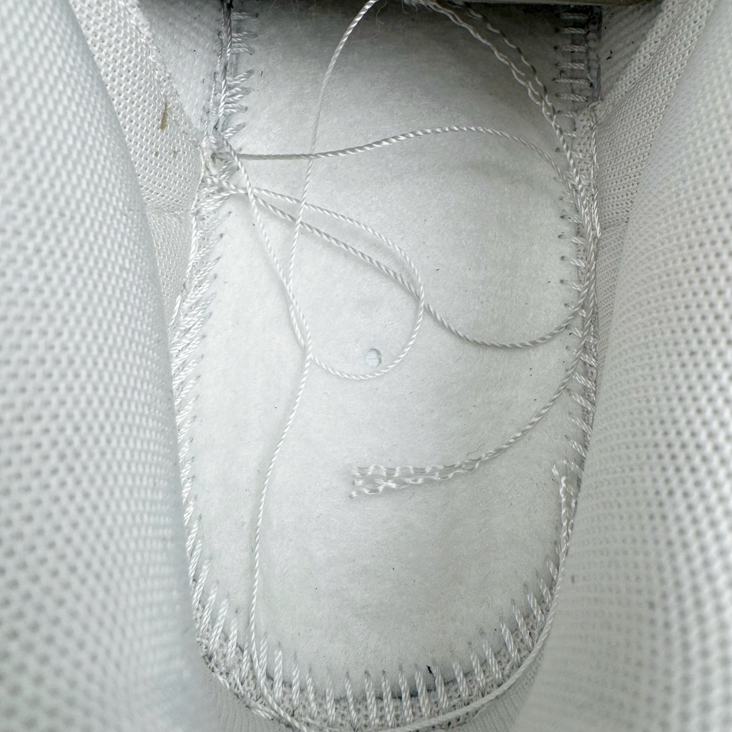 图片[10]-＃YC纯原 NK Dunk Low 薄荷绿 IM3371-030 实力大厂出品 新配色陆续开发 利润个位数只为口碑 全套原纸板楦头开发 确保原汁原味 完美呈现DUNK版型 一比一鞋头弧度高度鞋身弧度 此版本只针对中端市场 皮料材质有所更替 其他数据细节工艺流程均保持一致 绝不口嗨 细节品控鞋型随意对比 独家私模官方第六代原厂航空铝磨具打磨大底 鞋头坡度极致还原 无解鞋型 原盒原配 圈内天花板工艺 原厂玻璃冲刀 超高清洁度 全鞋零毛边皮料切割 原厂中底布点胶 中底布拉帮走线遵循公司 尺码：36 36.5 37.5 38 38.5 39 40 40.5 41 42 42.5 43 44 44.5 45 46-选品中心