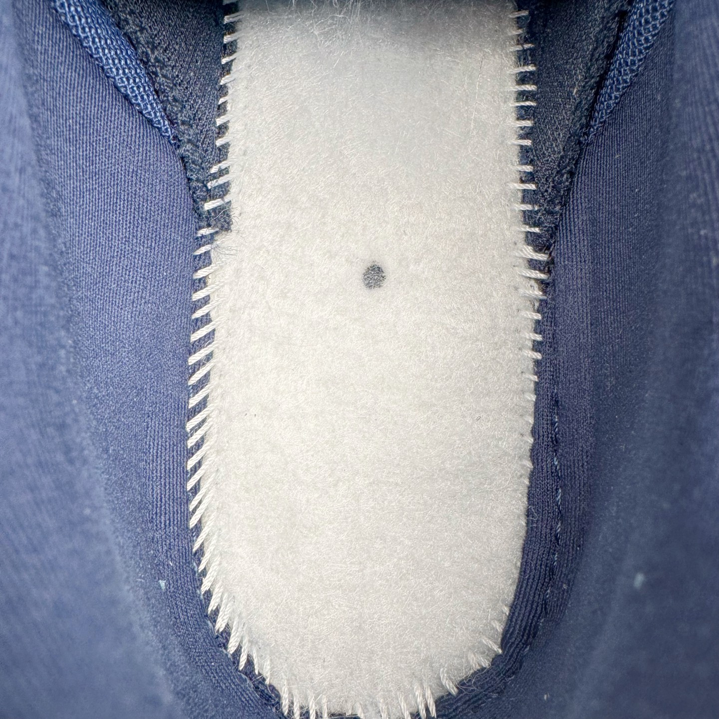 图片[10]-＃KZ神版 Eric Koston x NK Air Max 95 \\\”Obsidian and Speed Yellow\\\” 低帮休闲跑步鞋 男女同款 联名蓝白 HQ8492-400 经典重温 外单专供大厂出品 品质稳定 一百余色 终端操作 鞋款设计灵感源于人体构造 中底设计基于人体的脊柱构造 是整体设计的核心 尼龙孔眼代表了肋骨 而分层式面板和网眼象征着肌肉纤维和肉体组织 Air Max 95采用了两个独立的吹塑成型的Air-Sole单元 并首次在前掌使用可视化气垫设计 Swoosh logo夜当作一个 点符号放在了鞋子的后帮位置 20年的发展让 AIR MAX 95有了不同的故事 20年后再度面向世人的时候 焕然一新的面貌 让人有了另外一种清新脱俗的感觉 尺码：40 40.5 41 42 42.5 43 44 44.5 45 45.5 46 47.5 48.5-选品中心