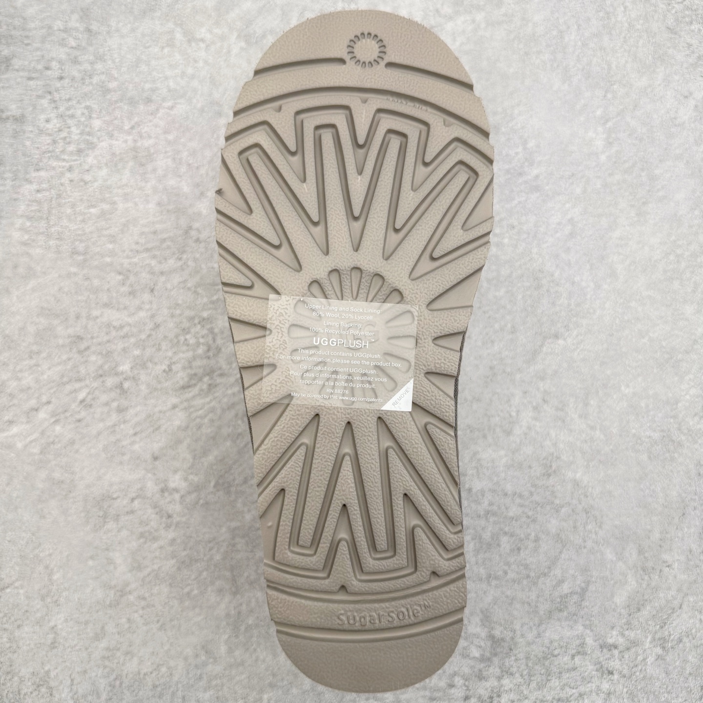 图片[9]-＃GX PALACE x UGG 7290 Tasman 小恶魔联名款柔软舒适低帮生活休闲鞋 男女同款 秋冬羊皮毛一体雪地靴 全鞋采用ZP同厂 隆丰A级澳洲进口羊皮毛一体 品牌代工厂生产线 完全遵循ZP工艺流程 代工厂原厂版师 秉承无原鞋不开发选择 注重每一处细节 市面最正版型 TREADLITE\\\”轻翼\\\”科技外底 轻便/耐用/柔韧/桩型【售后郑重承诺】一个月内若出现重大脱胶/断底等质量问题 直接为您换新！尺码：35 36 37 38 39 40 41 42 43 44 45-选品中心