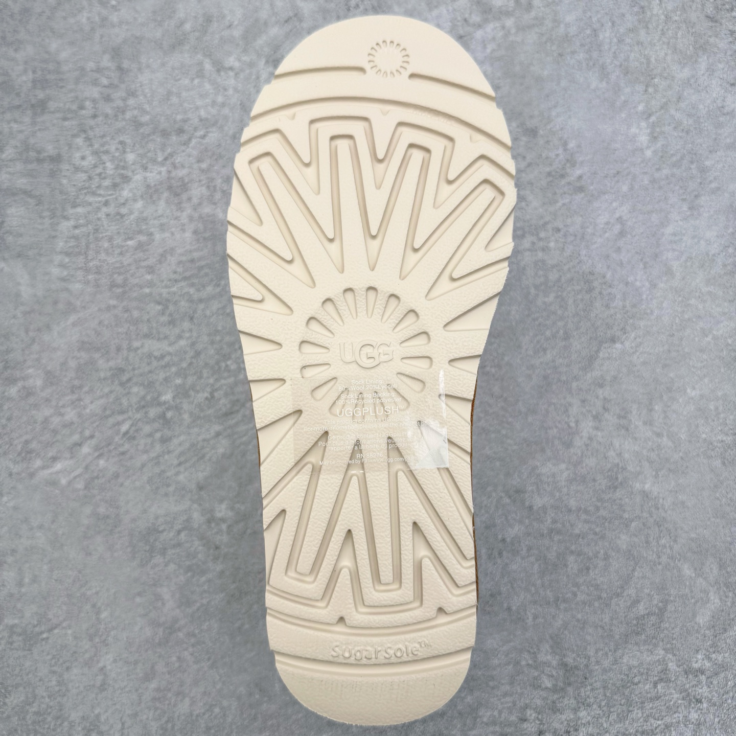 图片[9]-＃GX PALACE x UGG 7290 Tasman 小恶魔联名款柔软舒适低帮生活休闲鞋 男女同款 秋冬羊皮毛一体雪地靴 全鞋采用ZP同厂 隆丰A级澳洲进口羊皮毛一体 品牌代工厂生产线 完全遵循ZP工艺流程 代工厂原厂版师 秉承无原鞋不开发选择 注重每一处细节 市面最正版型 TREADLITE\\\”轻翼\\\”科技外底 轻便/耐用/柔韧/桩型【售后郑重承诺】一个月内若出现重大脱胶/断底等质量问题 直接为您换新！尺码：35 36 37 38 39 40 41 42 43 44 45-选品中心