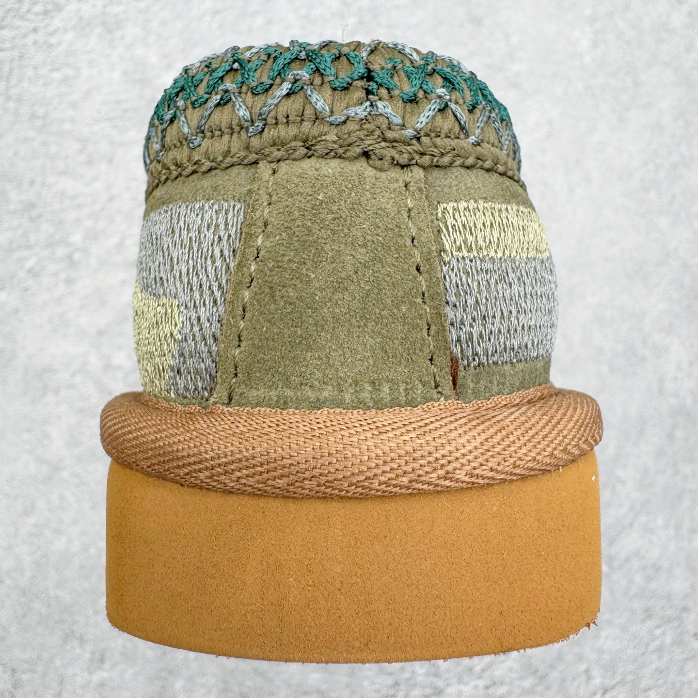 图片[8]-＃GX PALACE x UGG 7290 Tasman 小恶魔联名款柔软舒适低帮生活休闲鞋 男女同款 秋冬羊皮毛一体雪地靴 全鞋采用ZP同厂 隆丰A级澳洲进口羊皮毛一体 品牌代工厂生产线 完全遵循ZP工艺流程 代工厂原厂版师 秉承无原鞋不开发选择 注重每一处细节 市面最正版型 TREADLITE\\\”轻翼\\\”科技外底 轻便/耐用/柔韧/桩型【售后郑重承诺】一个月内若出现重大脱胶/断底等质量问题 直接为您换新！尺码：35 36 37 38 39 40 41 42 43 44 45-选品中心