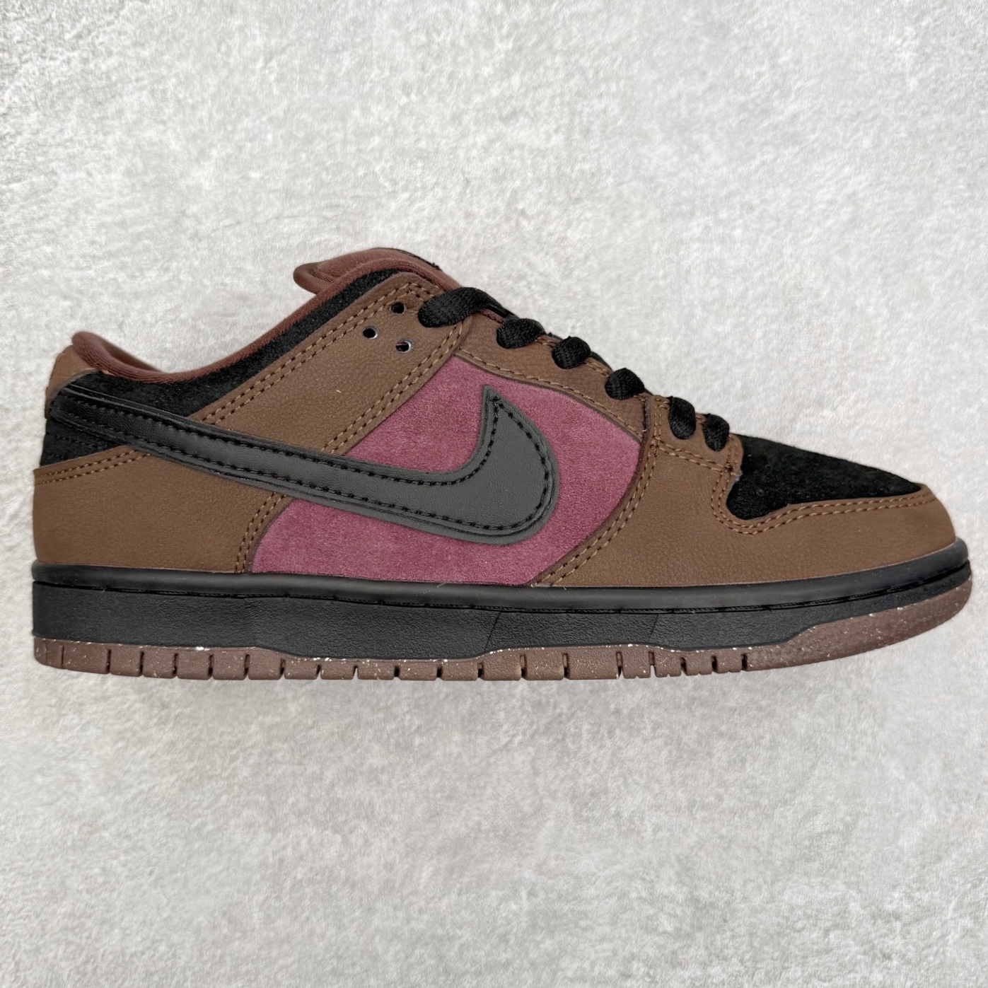 ＃F版 NK SB Dunk Low FN0619-600 极限压缩利润空间 超乎所想的高性价比 用料绝不含糊 原盒原配 正确耐磨橡胶大底 超高清洁度 全鞋零毛边皮料切割 全套原楦原模倾力打造完美版型 尺码：36 36.5 37.5 38 38.5 39 40 40.5 41 42 42.5 43 44 44.5 45 46 47.5-选品中心