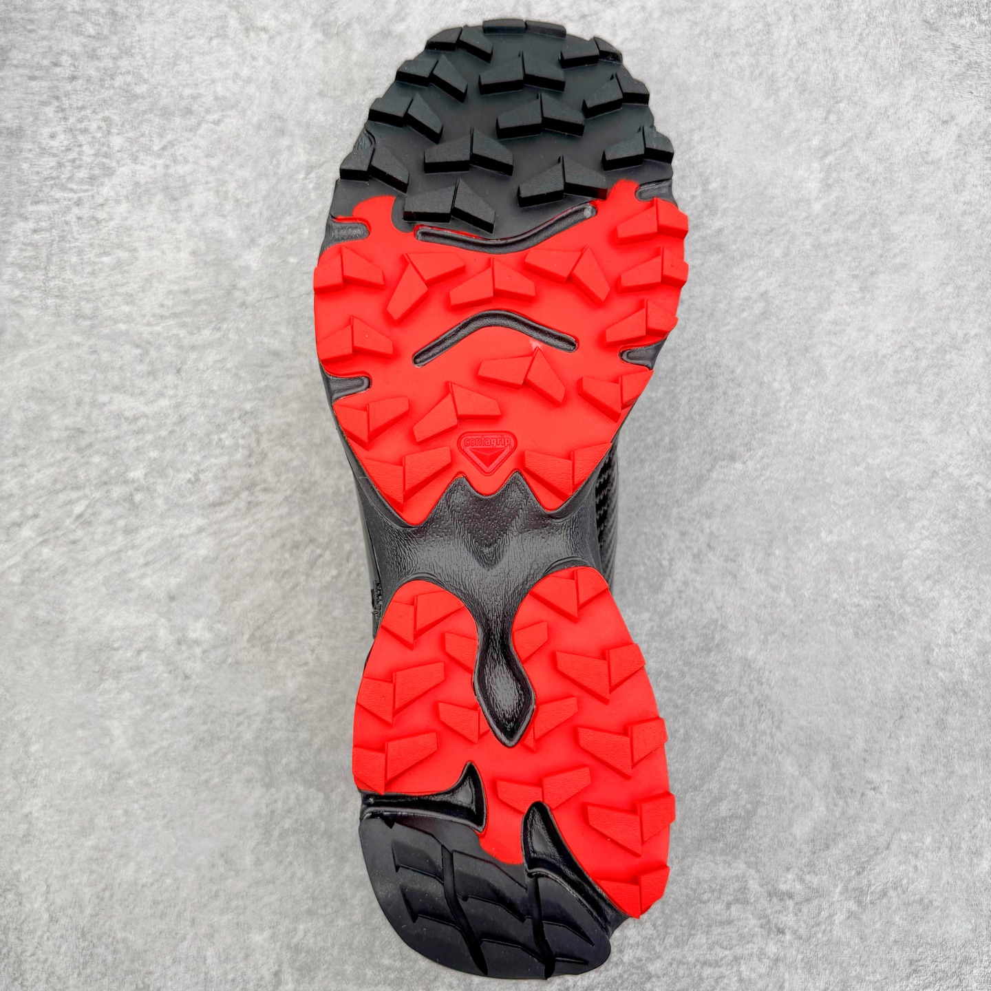 图片[9]-＃GX/绿X Salomon XT-4 OG Advanced 萨洛蒙系列低帮城市越野机能透气休闲运动鞋 鞋舌处附有迷你网眼袋收纳鞋绳以及下方的多色 Logo 标签 接着搭载奶油色 ACS 技术中底以及金色 TPU 塑料部件提升鞋款耐用性 中底与鞋面之间饰有海蓝色条状细节有效增添鞋款层次 最后应用黑色 Contragrip Chevron 外底完成鞋款设计 这次配色颇为高调 两款配色均以绚丽的渐变设计呈现 一款以粉紫渐变主打 另一款以黄绿渐变呈现 视觉效果相当吸睛 鞋面的使用玻璃纤维覆盖物加固 并通过细绳扣系带系统进行锁定 Salomon 的品牌logo 出现在脚后跟和前掌部位 中底虽然偏薄 但非常耐用 与模压塑料ACS 框架以及致密AC2 Muscle 鞋底单元结合 能够提供出色的支撑力和缓冲性 尺码：36 36.5 37.5 38 38.5 39 40 40.5 41 42 42.5 43 44 44.5 45-选品中心